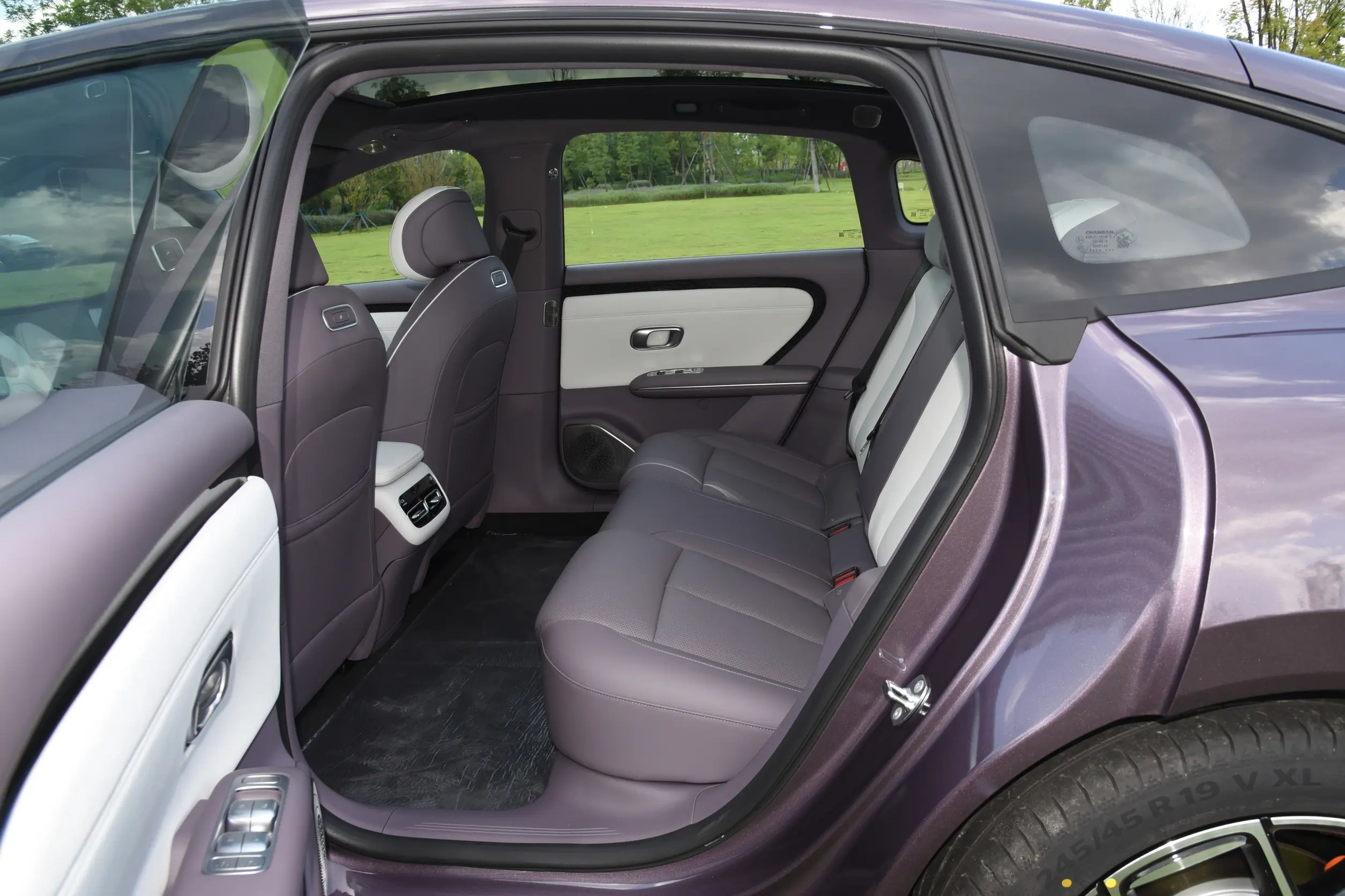 小鹏MONA M03风头正盛,长安启源A06凭何截胡?