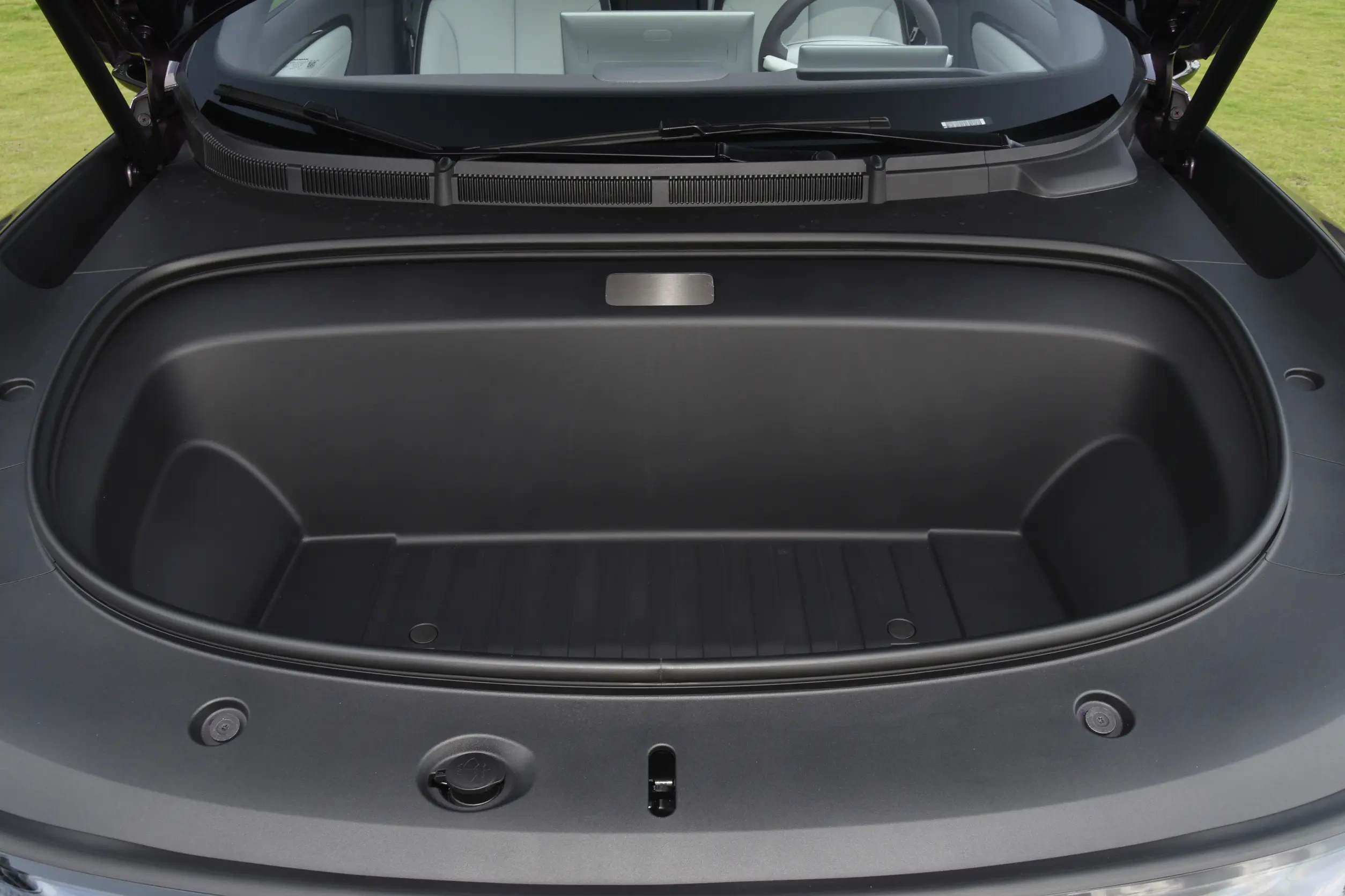 小鹏MONA M03风头正盛,长安启源A06凭何截胡?