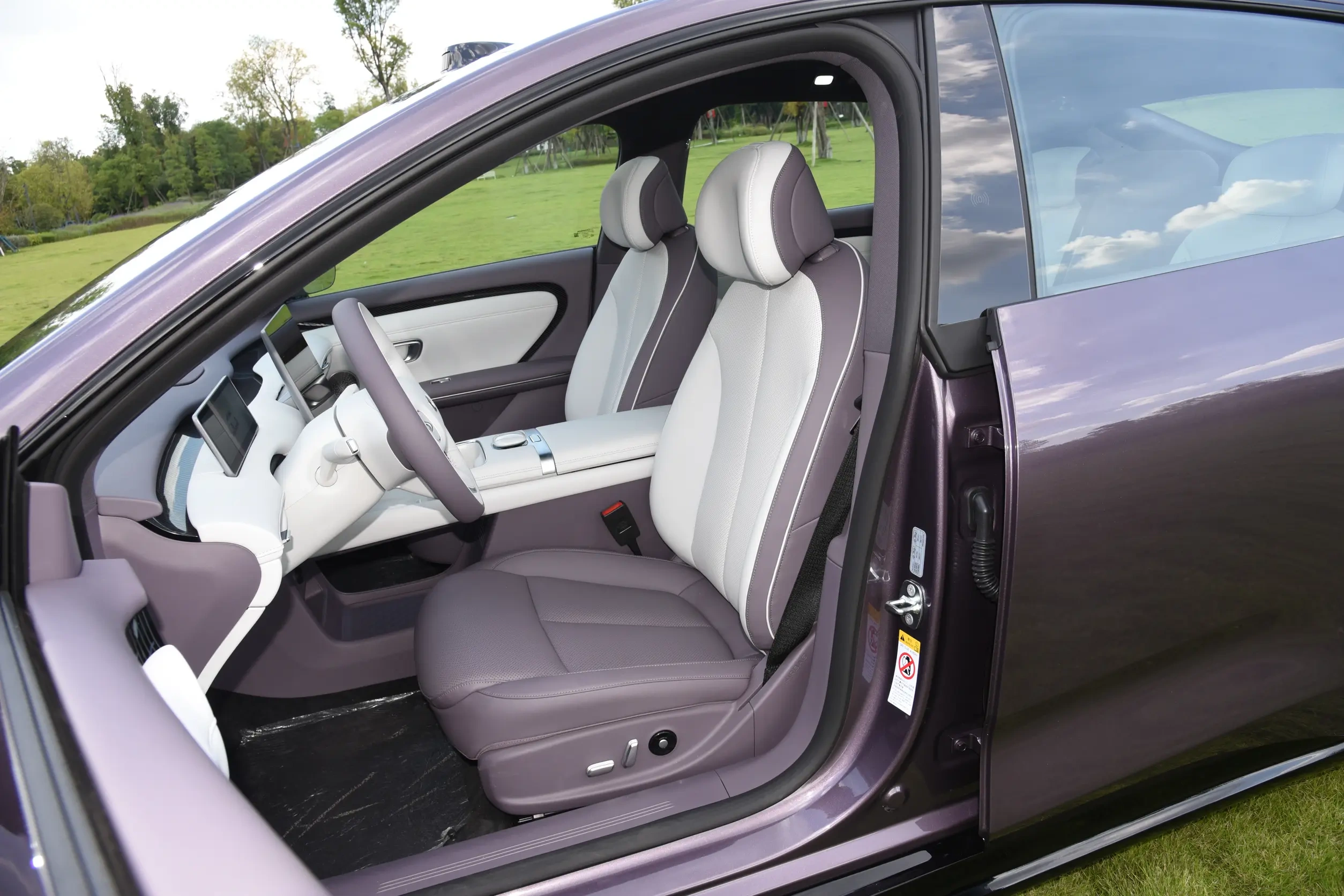 小鹏MONA M03风头正盛,长安启源A06凭何截胡?