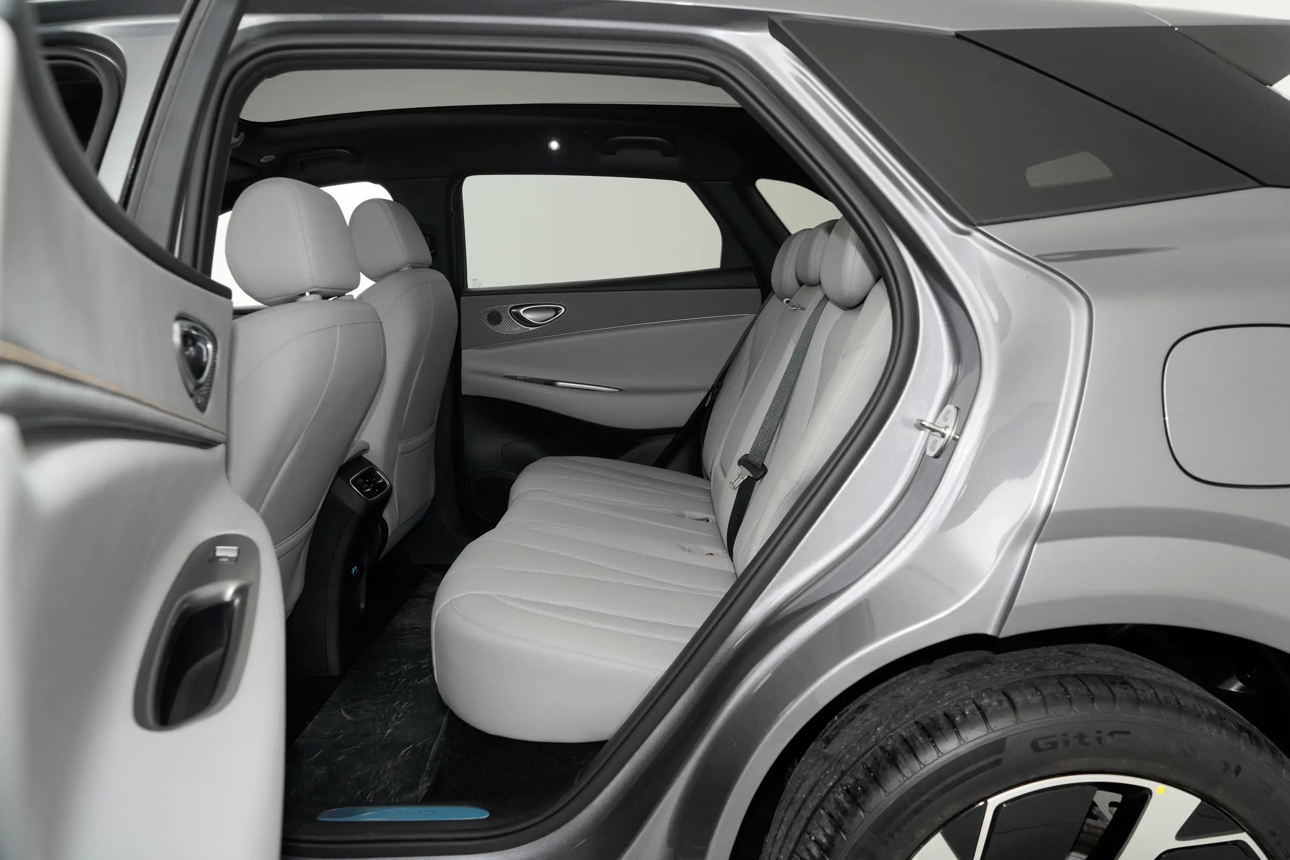 绕开里程焦虑,五座插混,启源Q07激光版、海狮06要谁?