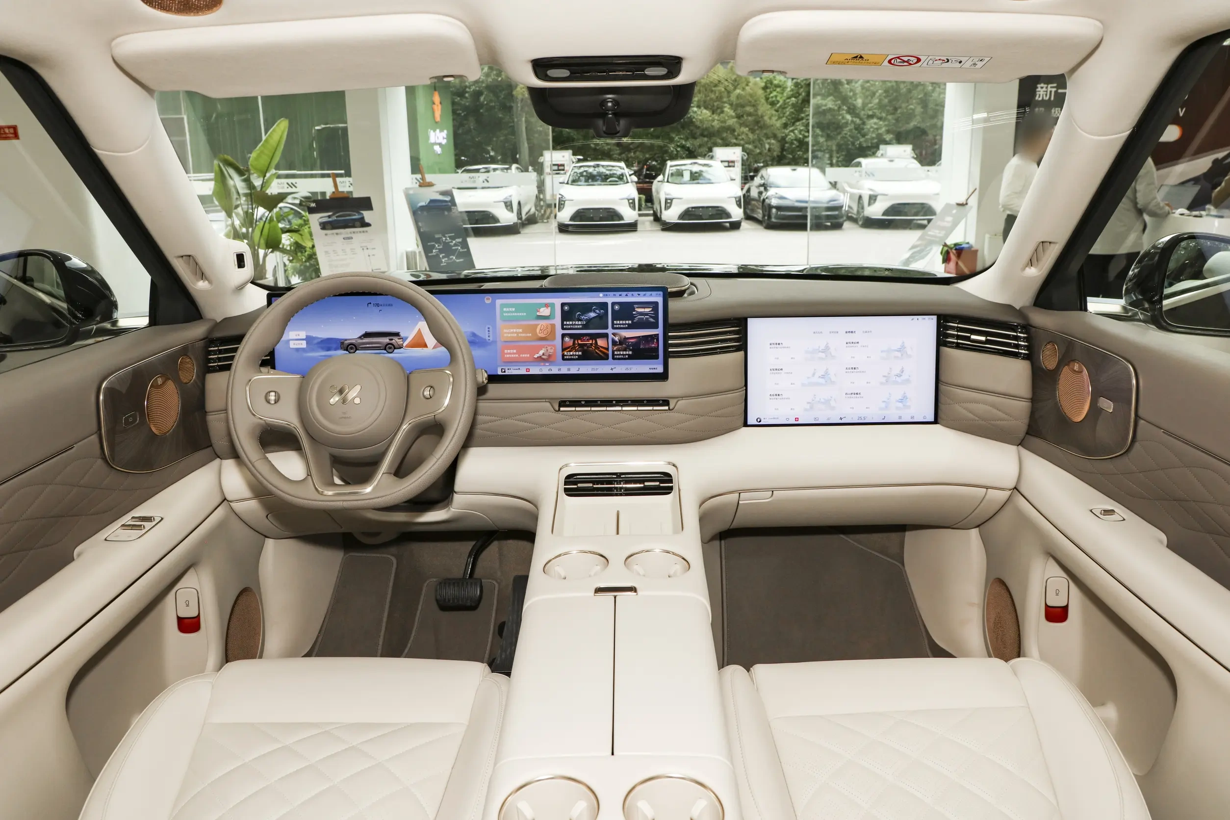 30万级硬刚40万+？四款9系旗舰SUV内饰大横评