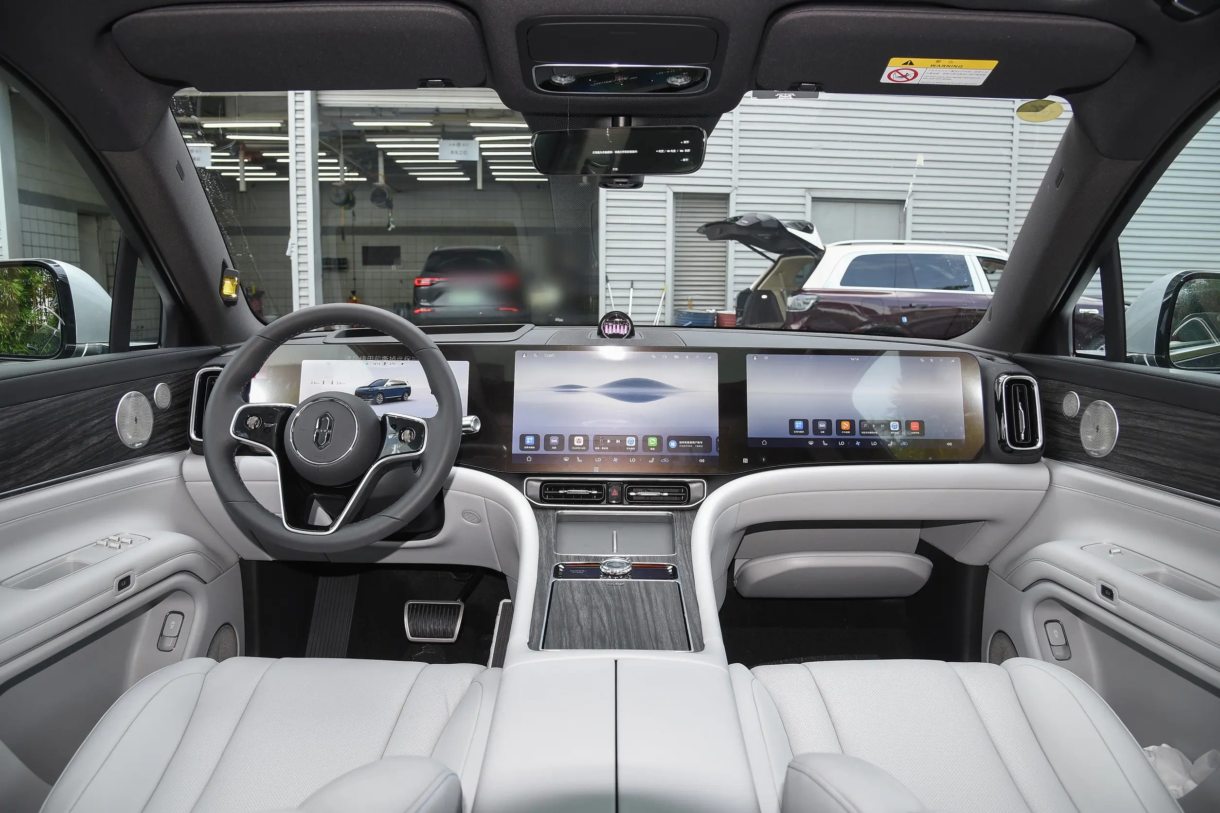 30万级硬刚40万+？四款9系旗舰SUV内饰大横评