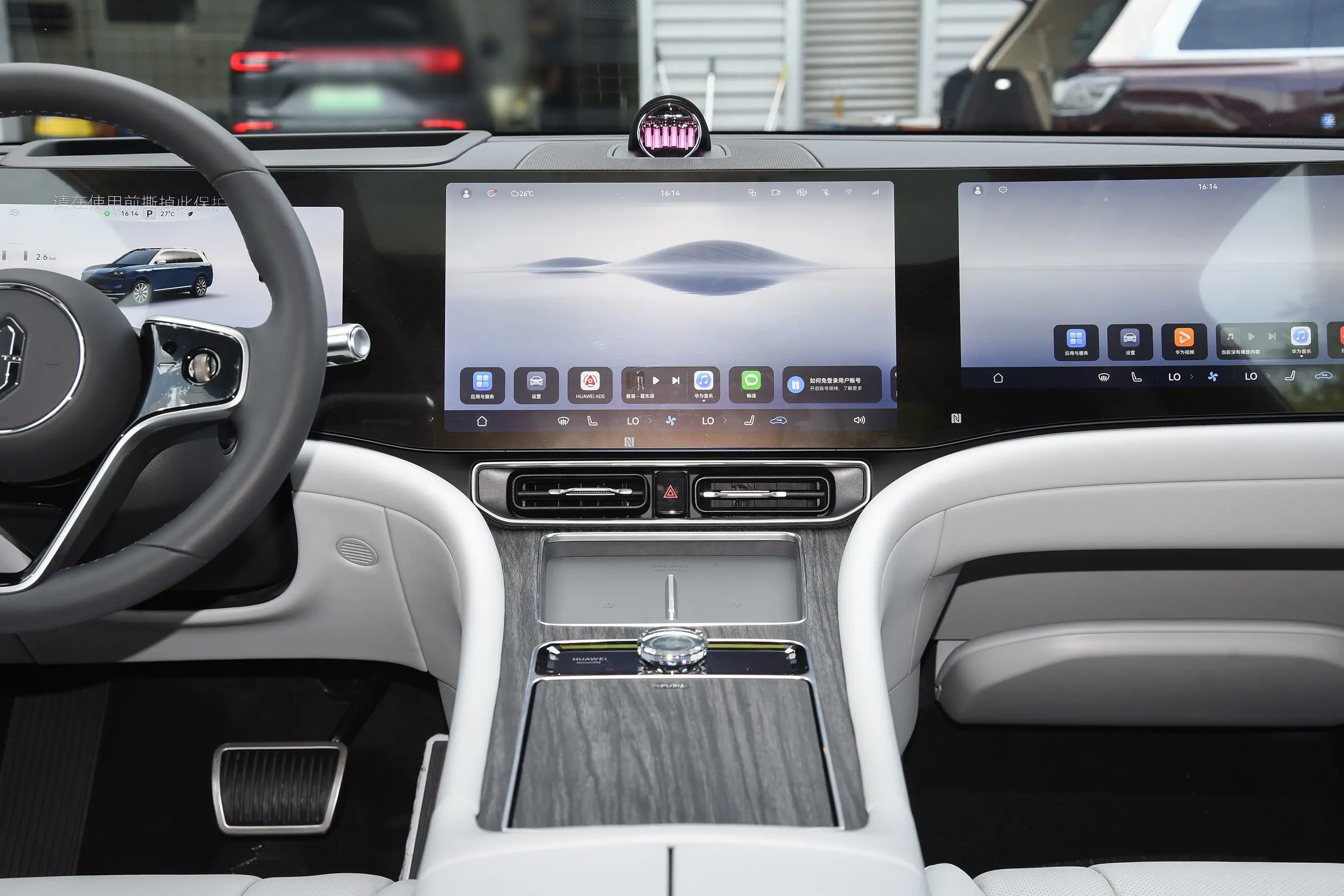 30万级硬刚40万+？四款9系旗舰SUV内饰大横评