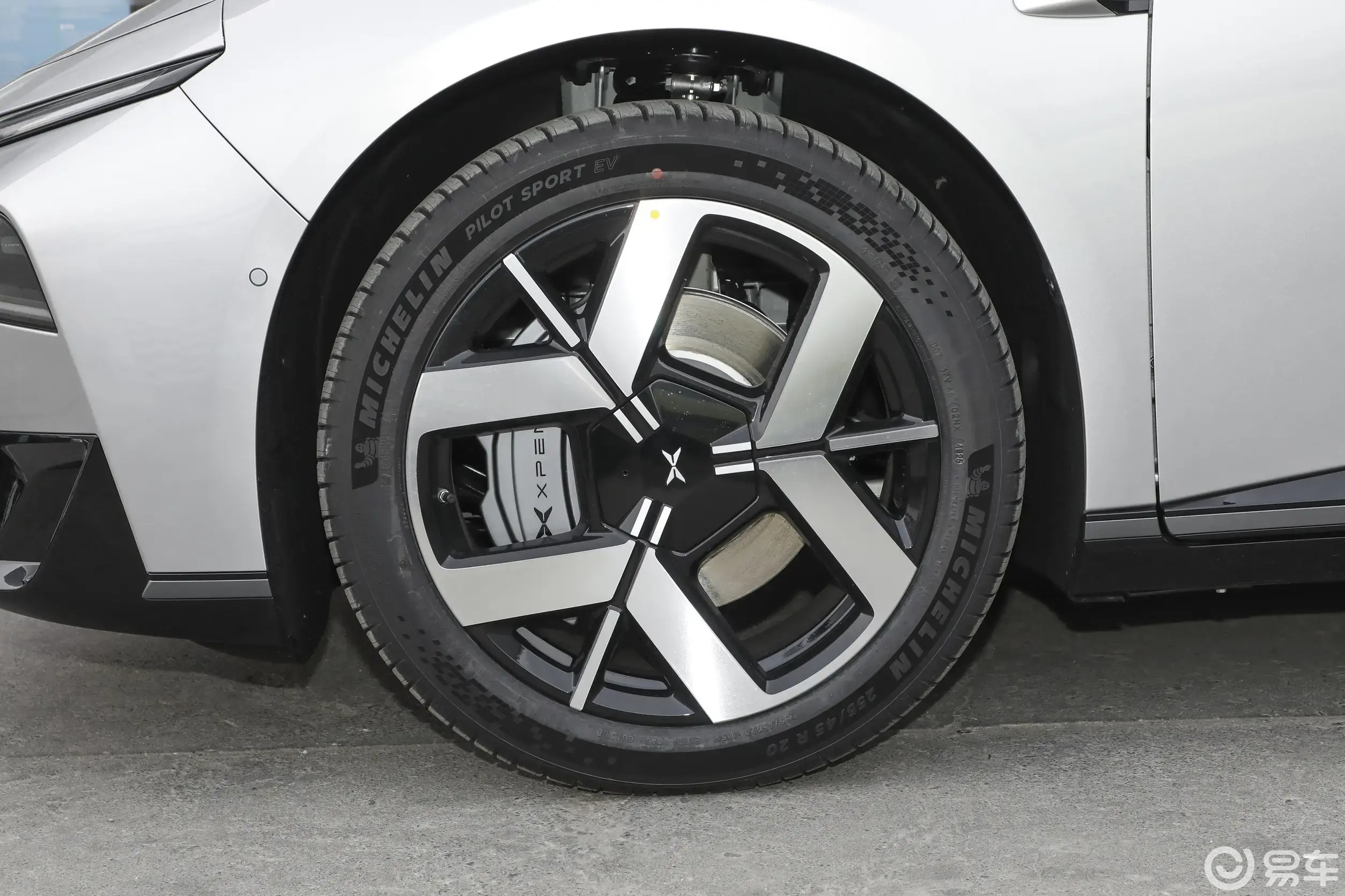 18.68万起，增程版也有，2026款小鹏P7+真想通了