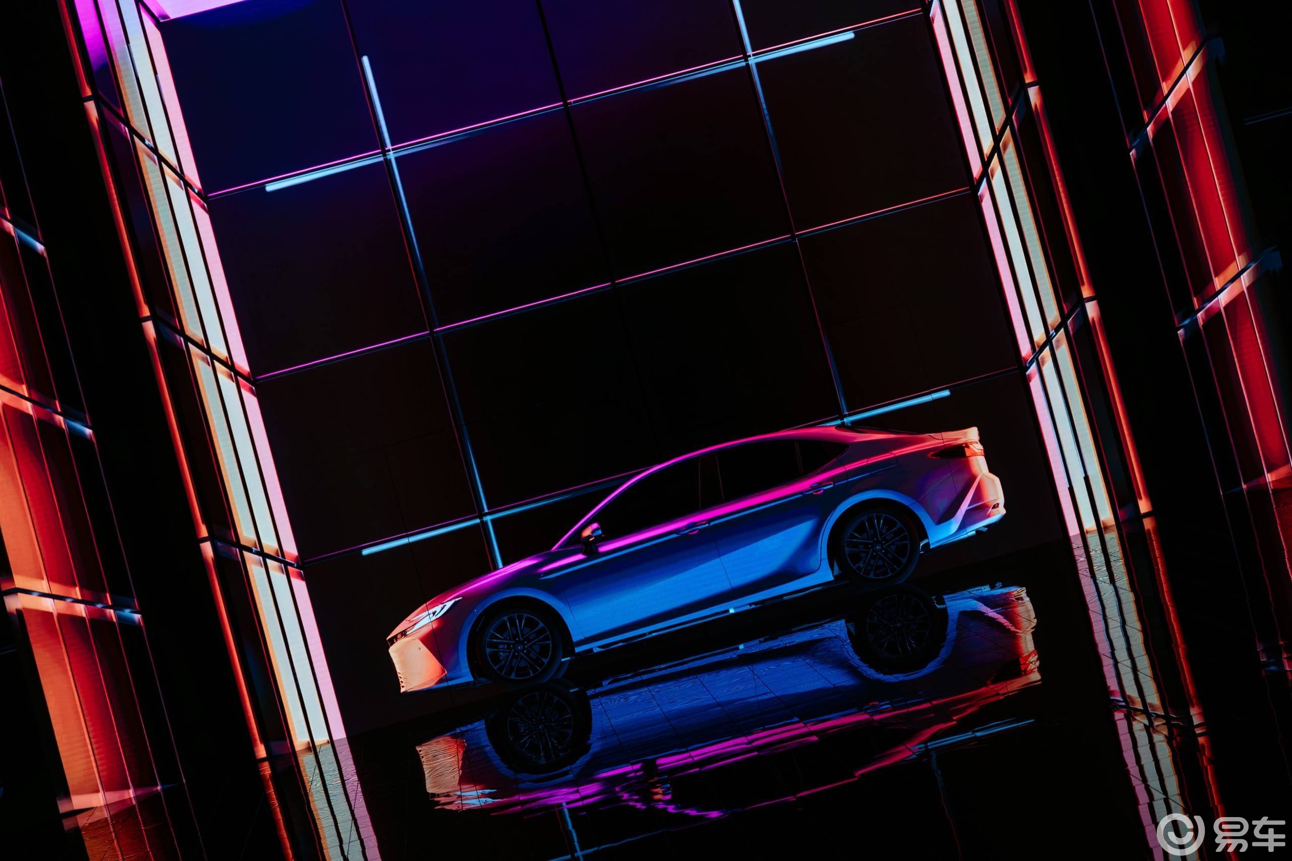 凯美瑞双擎值得买吗_易车知识库