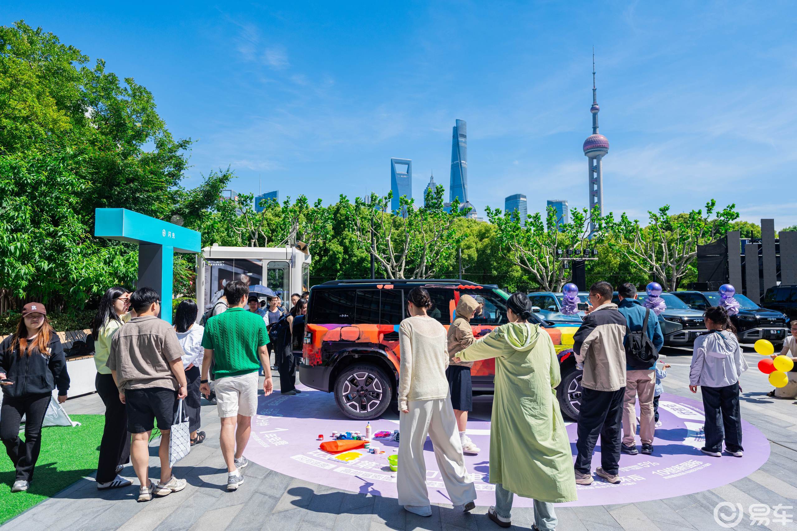 暮春沪上邂逅方盒，白玉兰广场遇见钛7EV