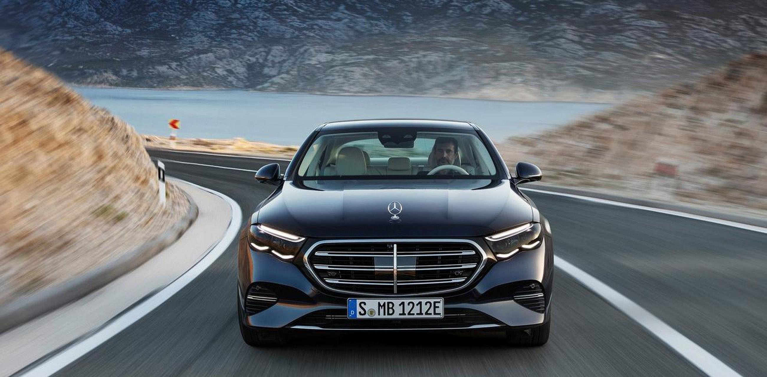 在2月份中大型轿车销量榜单中,奥迪a6l,奔驰e级和宝马5系分别位列前三