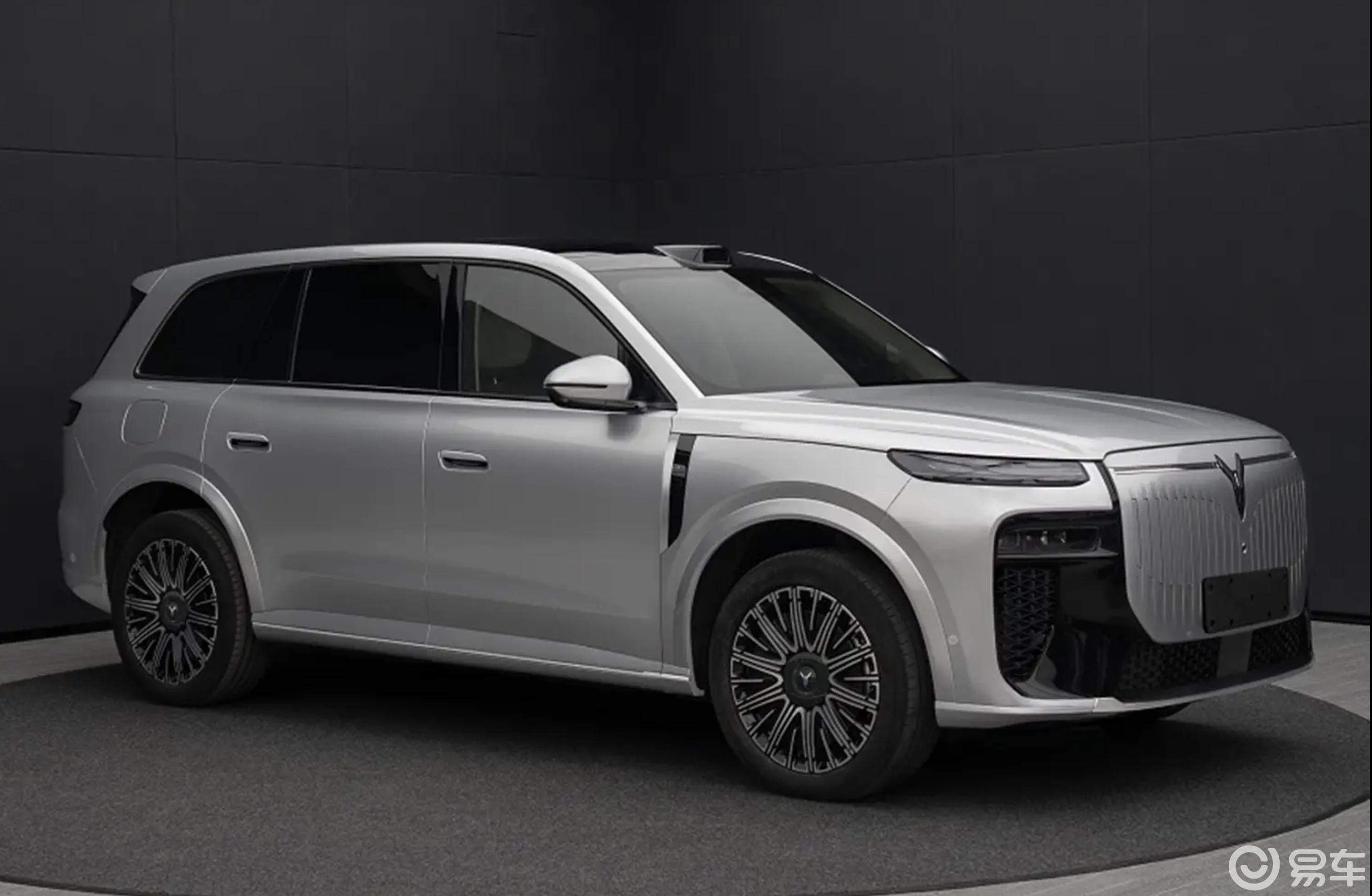 5米2大五座+四颗激光雷达，岚图泰山X8即将到来