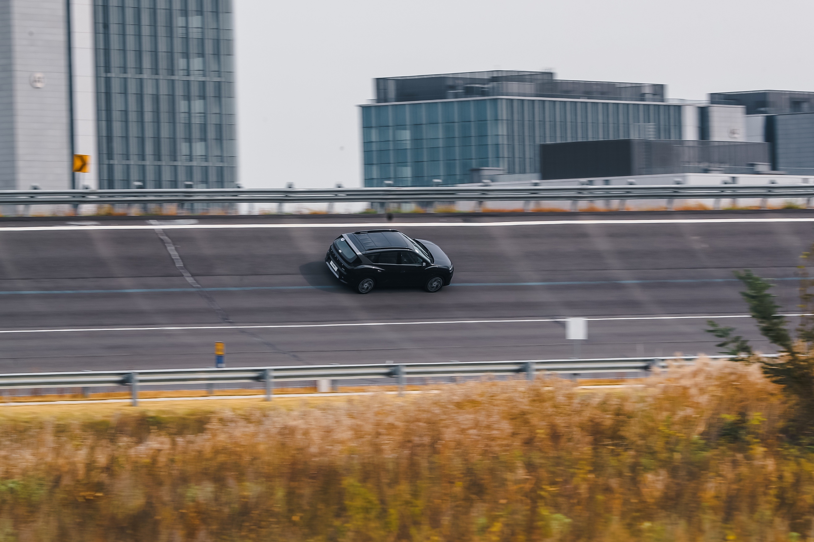 这才是纯电市场的品质觉醒 试驾北京现代EO羿欧