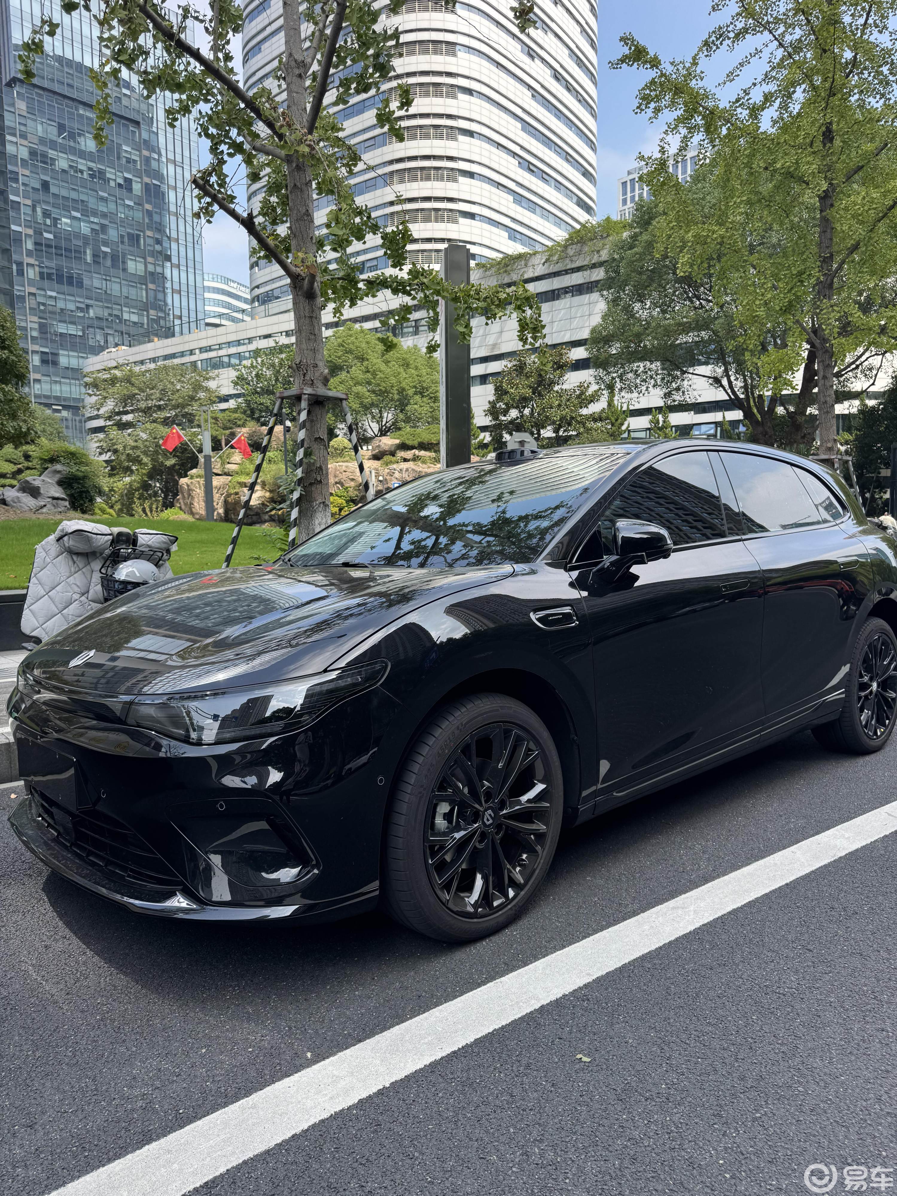 零跑Lafa5,小钢炮既视感+无框车门,续航605km