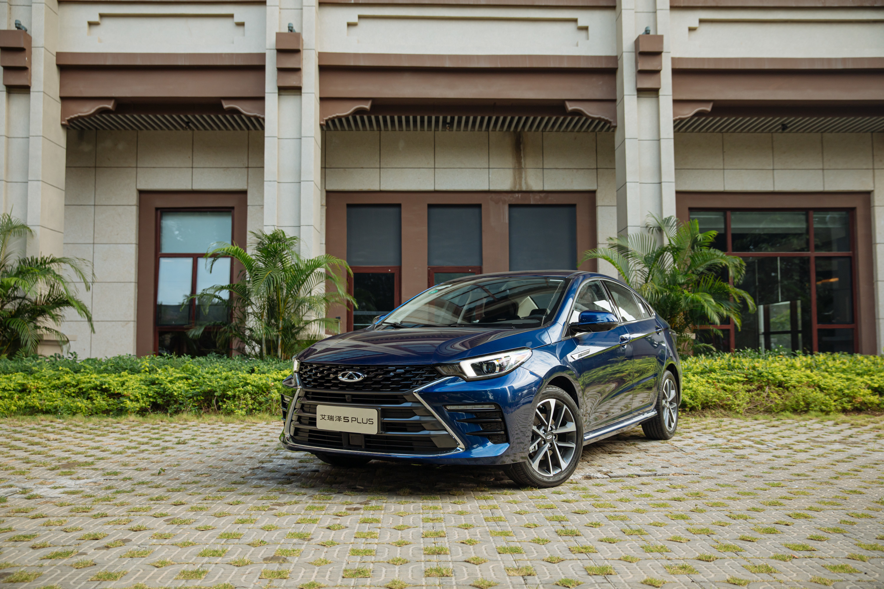 正好,今天我要介绍的这台车型——奇瑞艾瑞泽5plus就是诞生于这样的