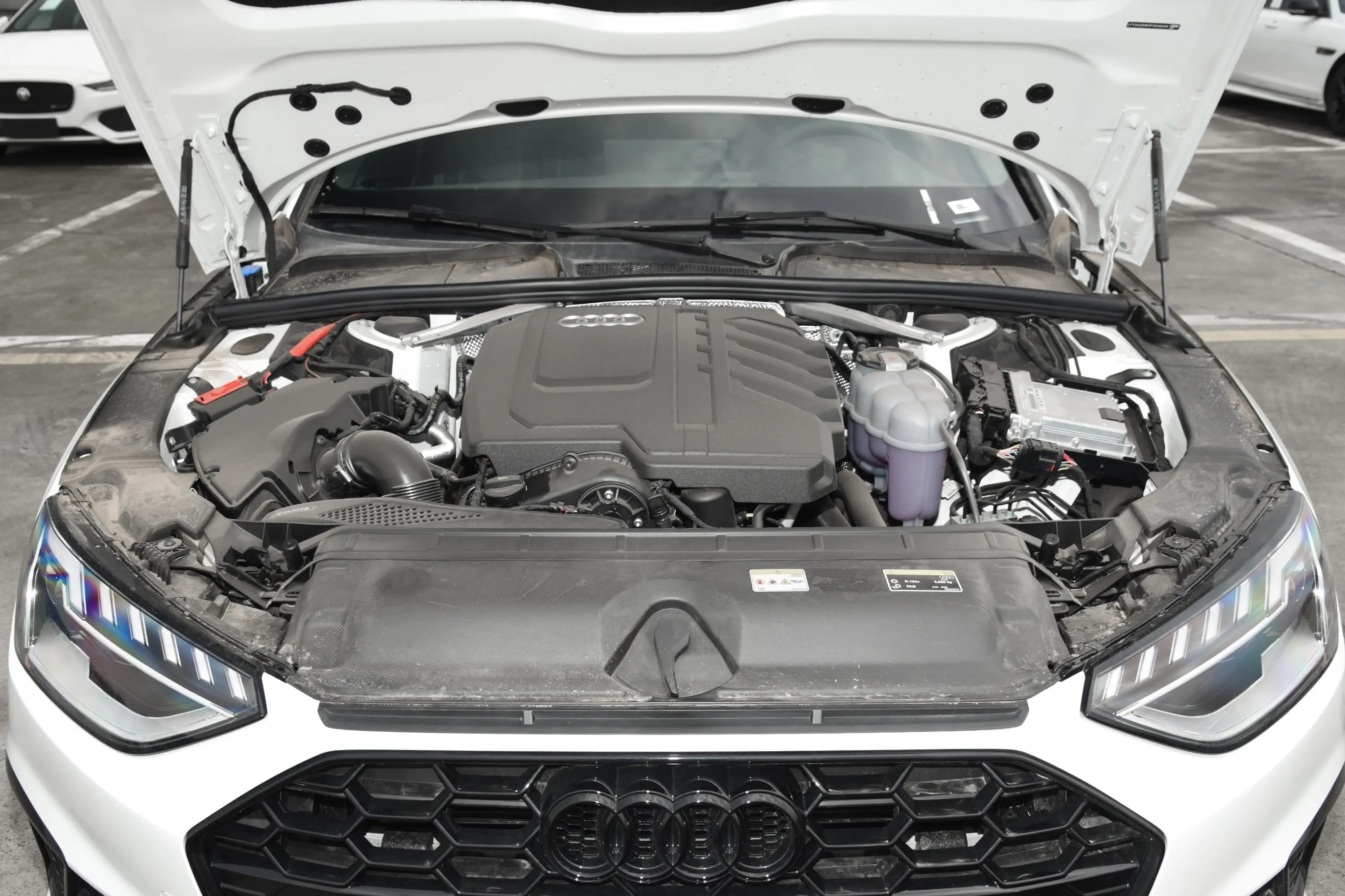 0t涡轮增压发动机,代号是dtg.所以对于奥迪a4l的