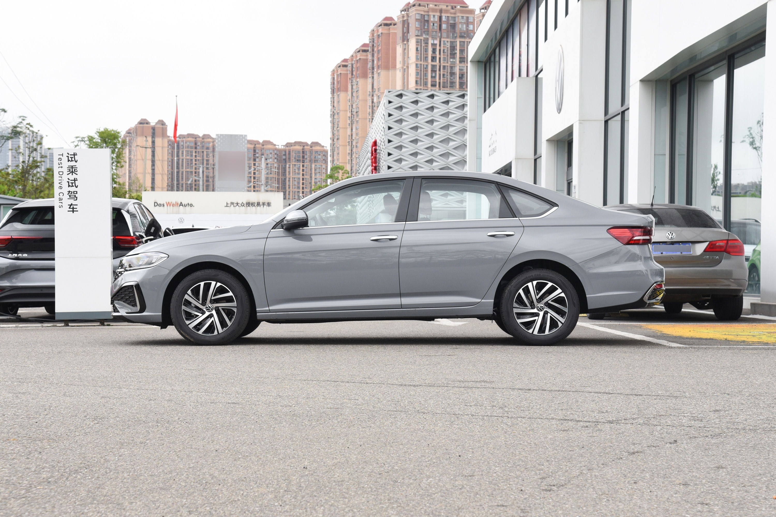 当前位置:>易车>朗逸>朗逸车内>摘要详情>3000_2000