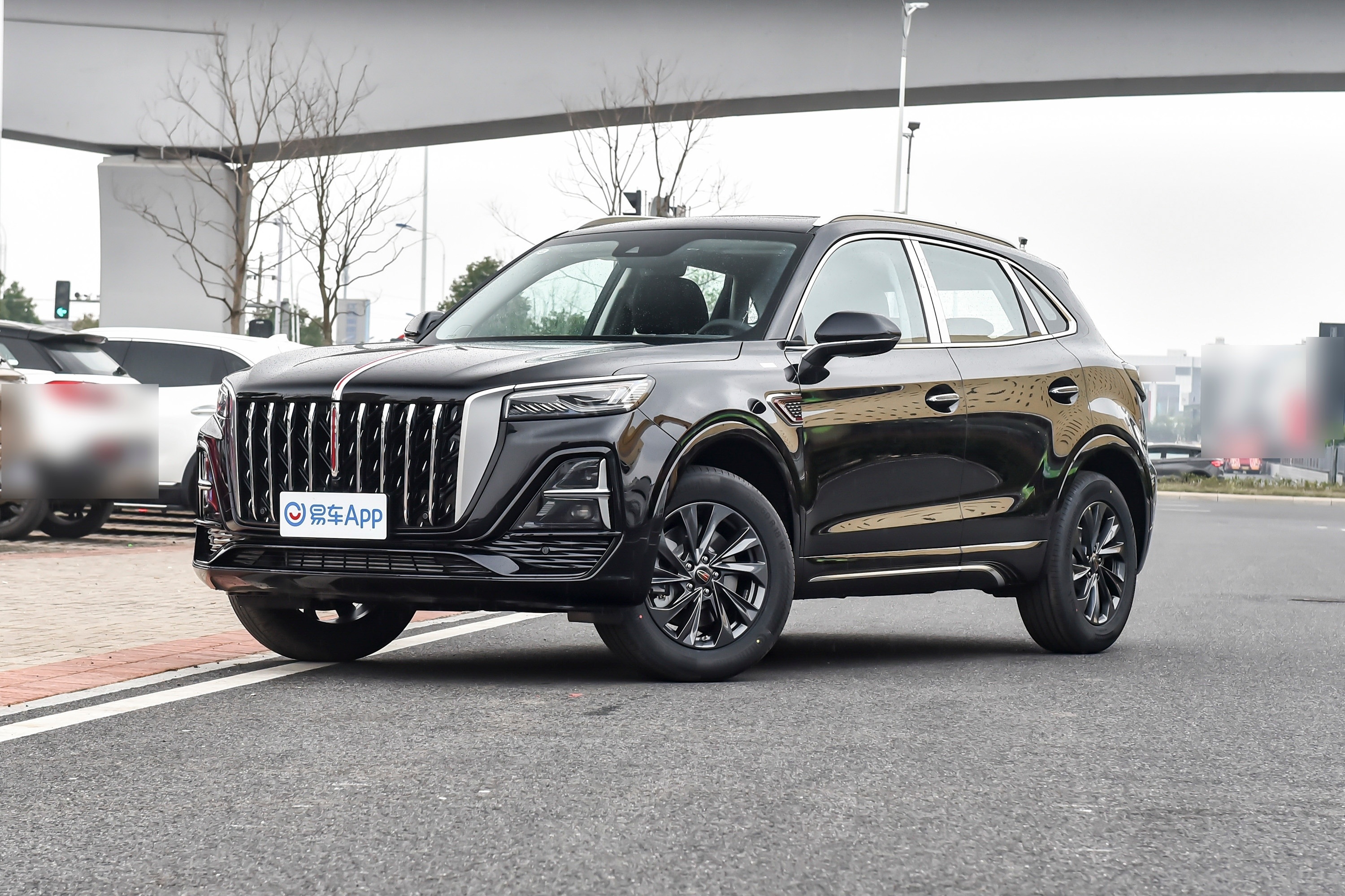 红旗hs5hs5还配备了丰富的驾驶辅助配置_易车