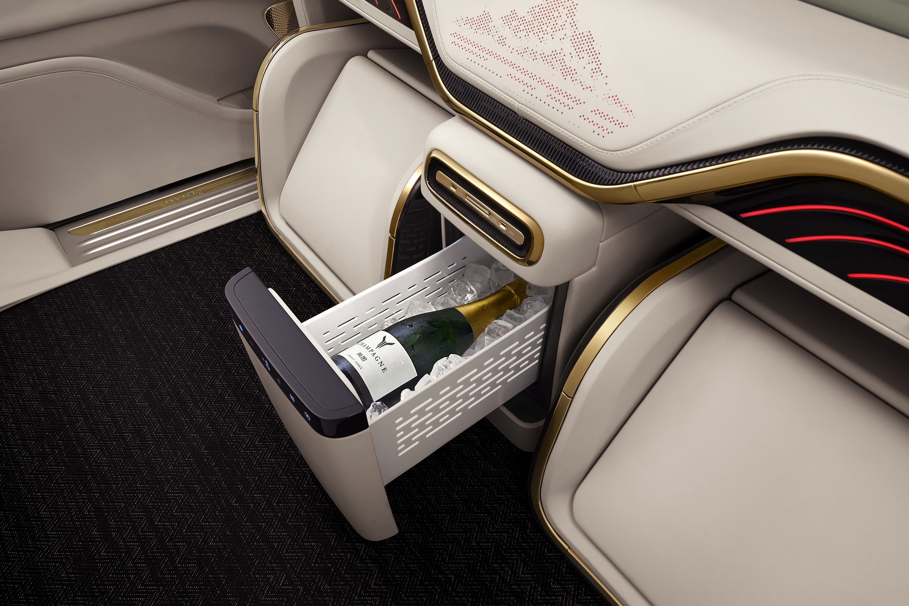 岚图梦想家山河旗舰四座MPV广州车展正式上市!