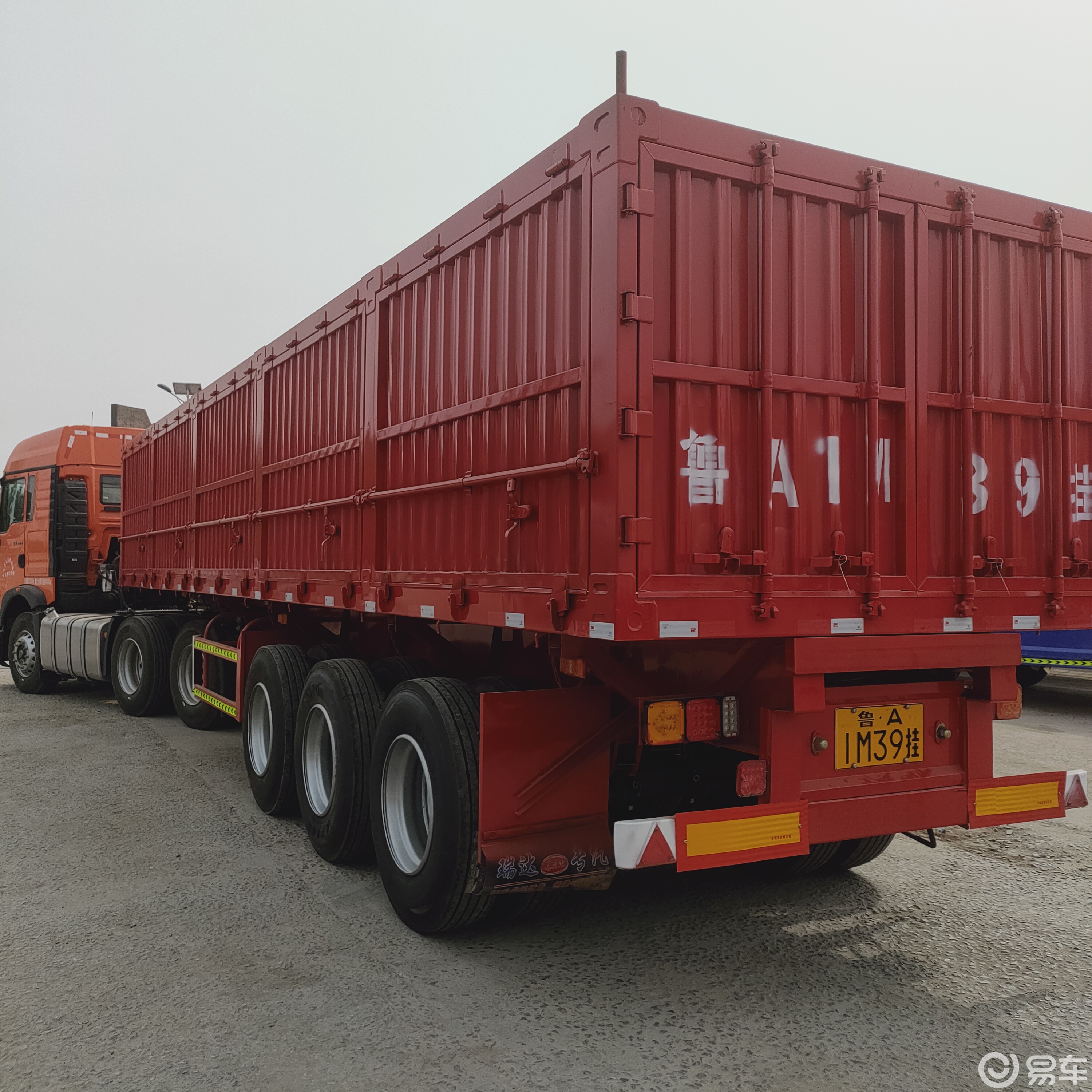 张掖市自卸侧翻半挂车价格