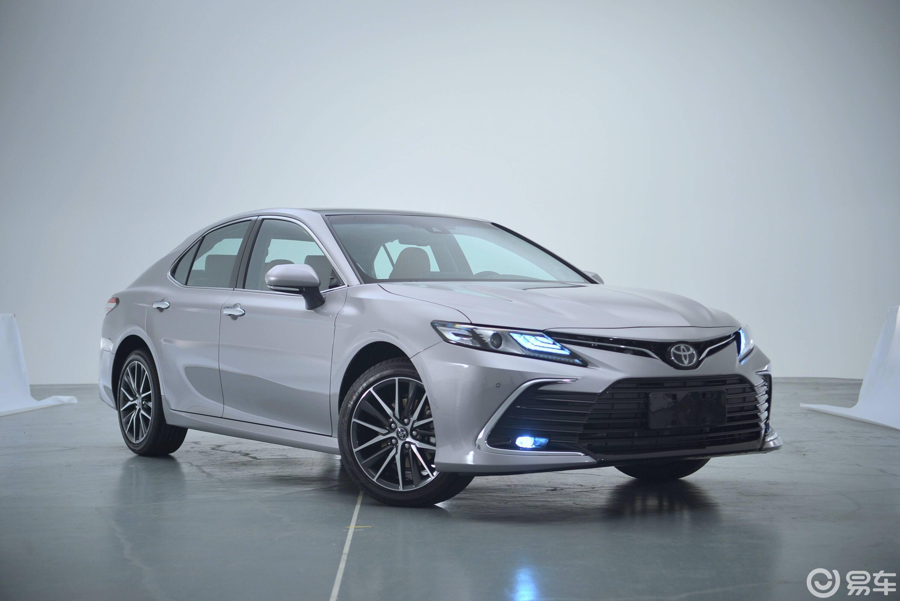 凯美瑞后视镜加热在哪里开_易车知识库