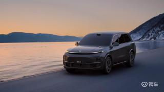 转到侧面,小女生侃侃谈车2022-06-22【官方】38岁的特维斯成为阿根廷