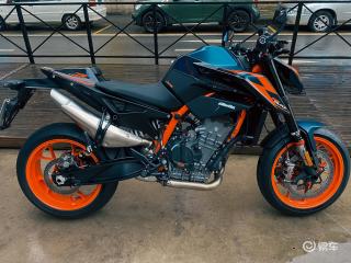 波波车视界12022-08-08如果你有30万,你会选择奔驰c300,宝马330,奥迪