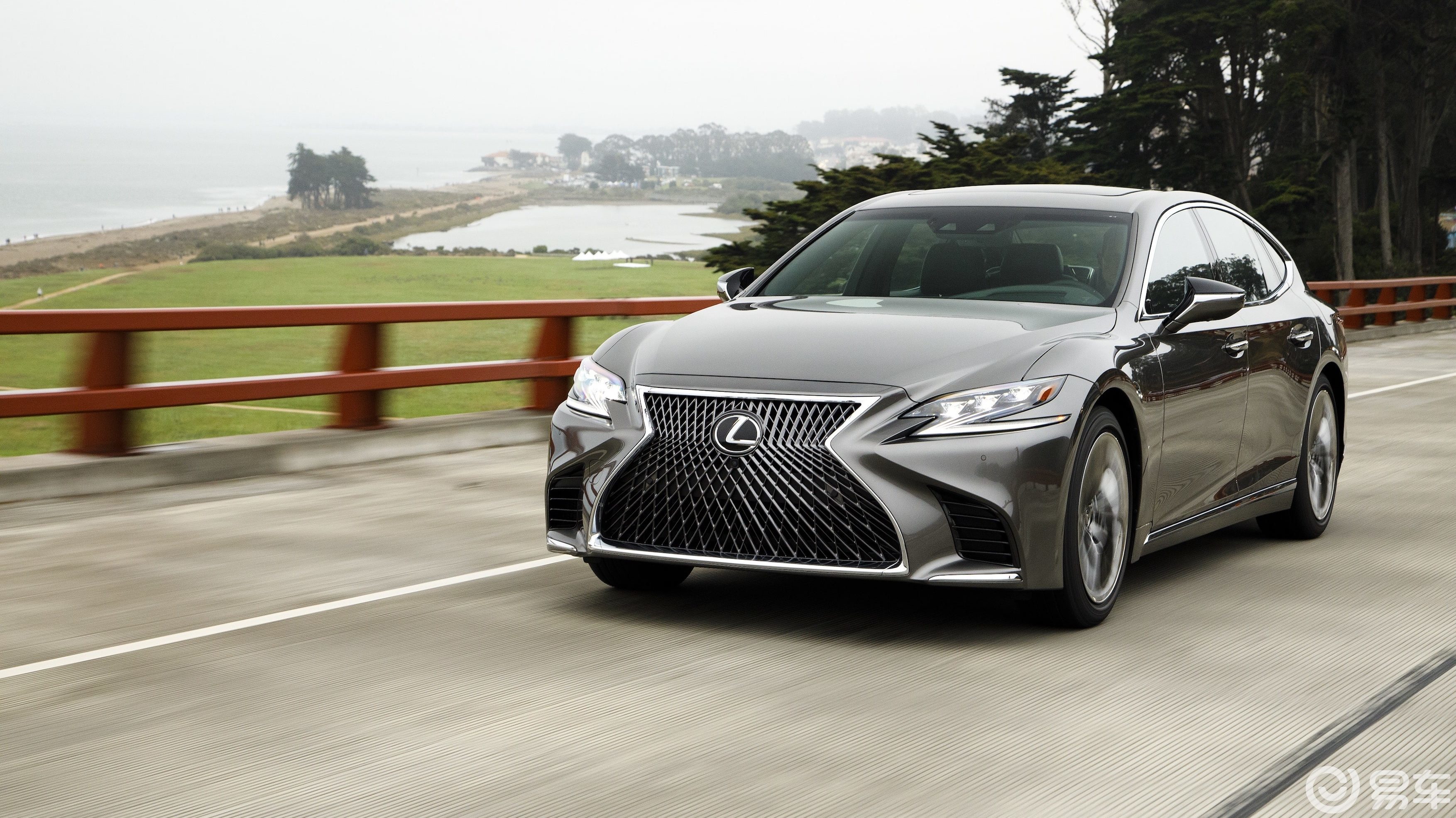 雷克萨斯ls:同级油耗最低 对标奔驰s级却无人问津_易车