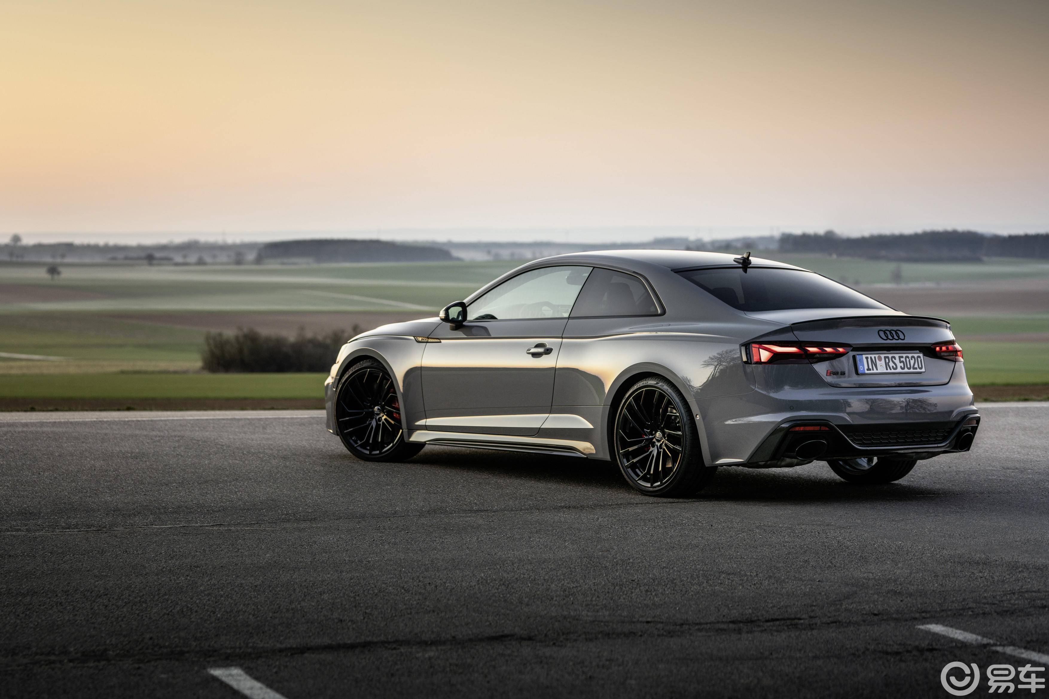 奥迪rs 5保险杠-车身-车门-易车