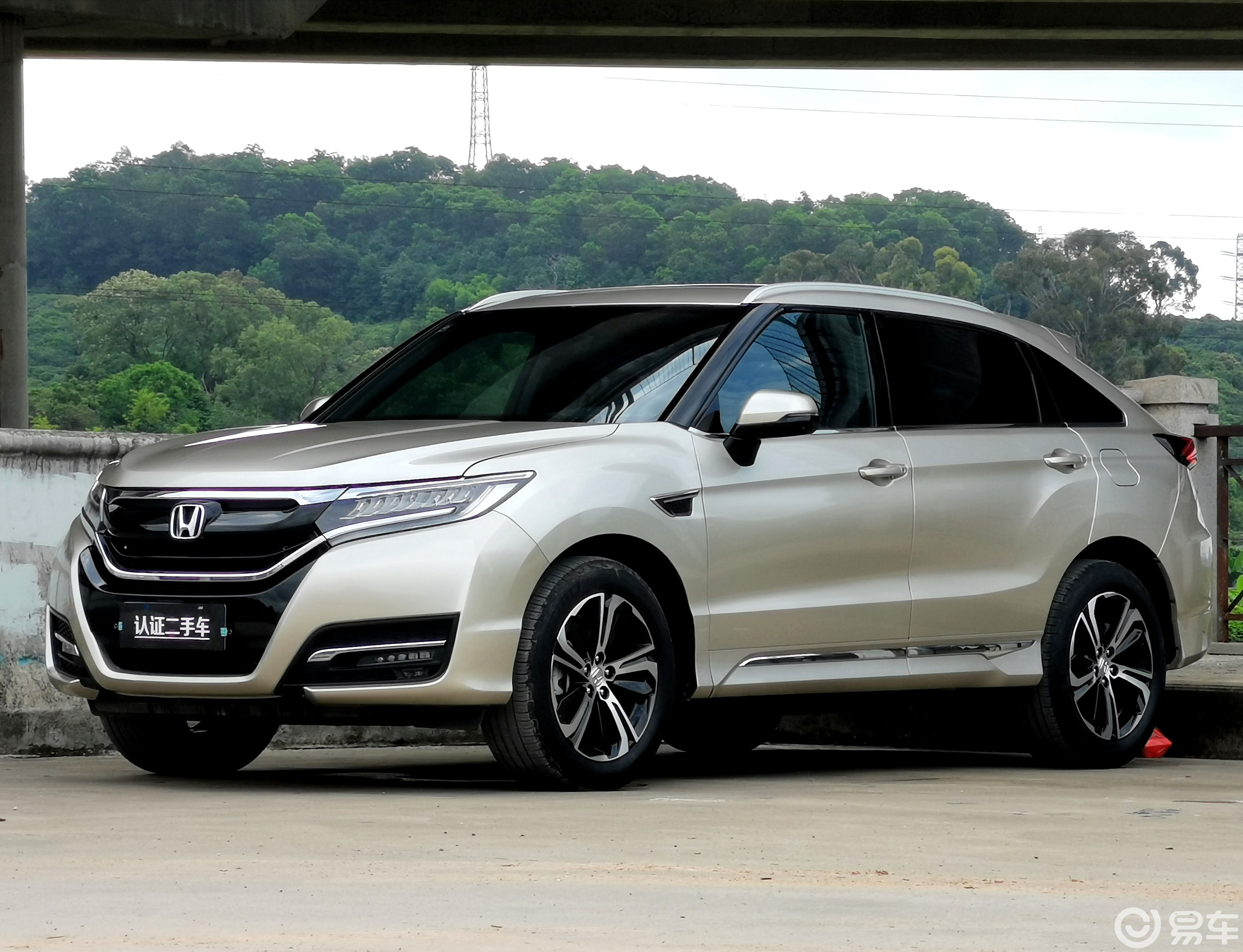 本田ur-v2017款370四驱尊享版国v 25.38万_易车