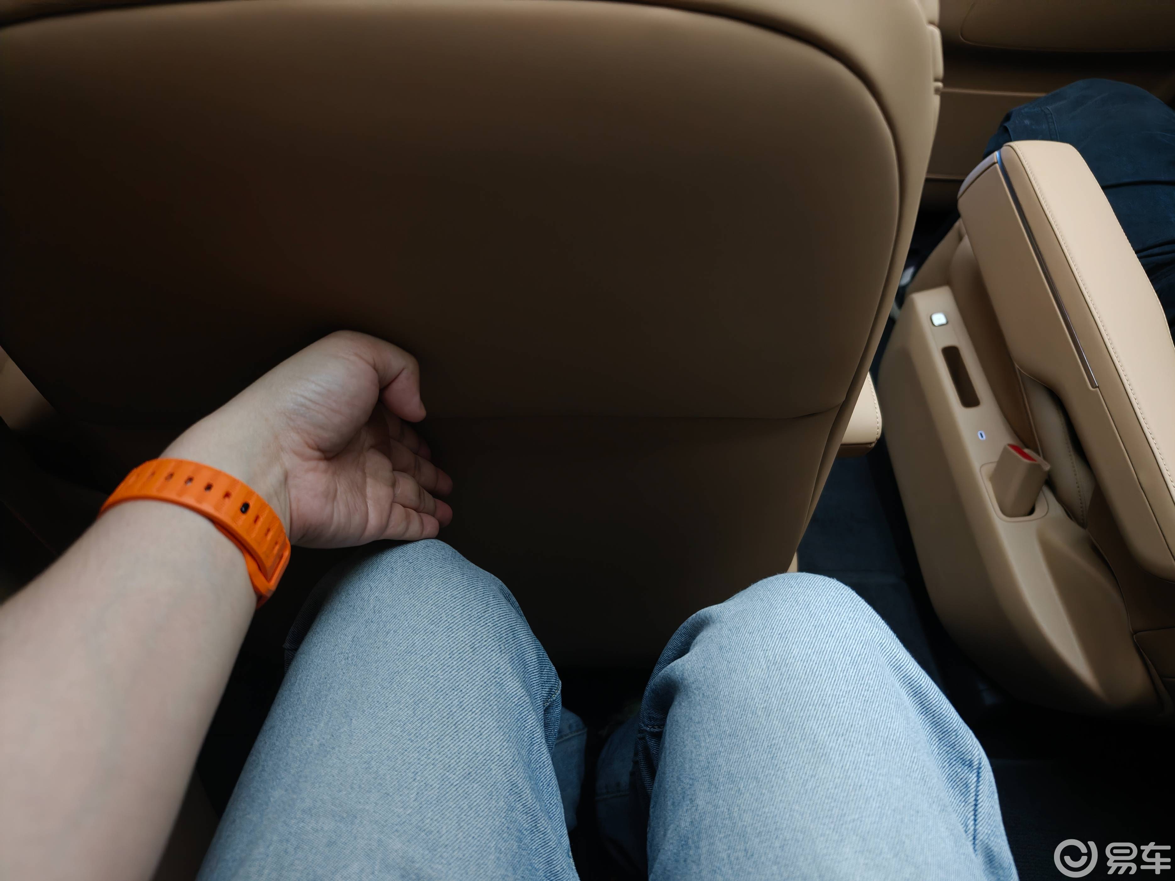 小鹏GX预售价接近40万，L4能力下放打造技术旗舰