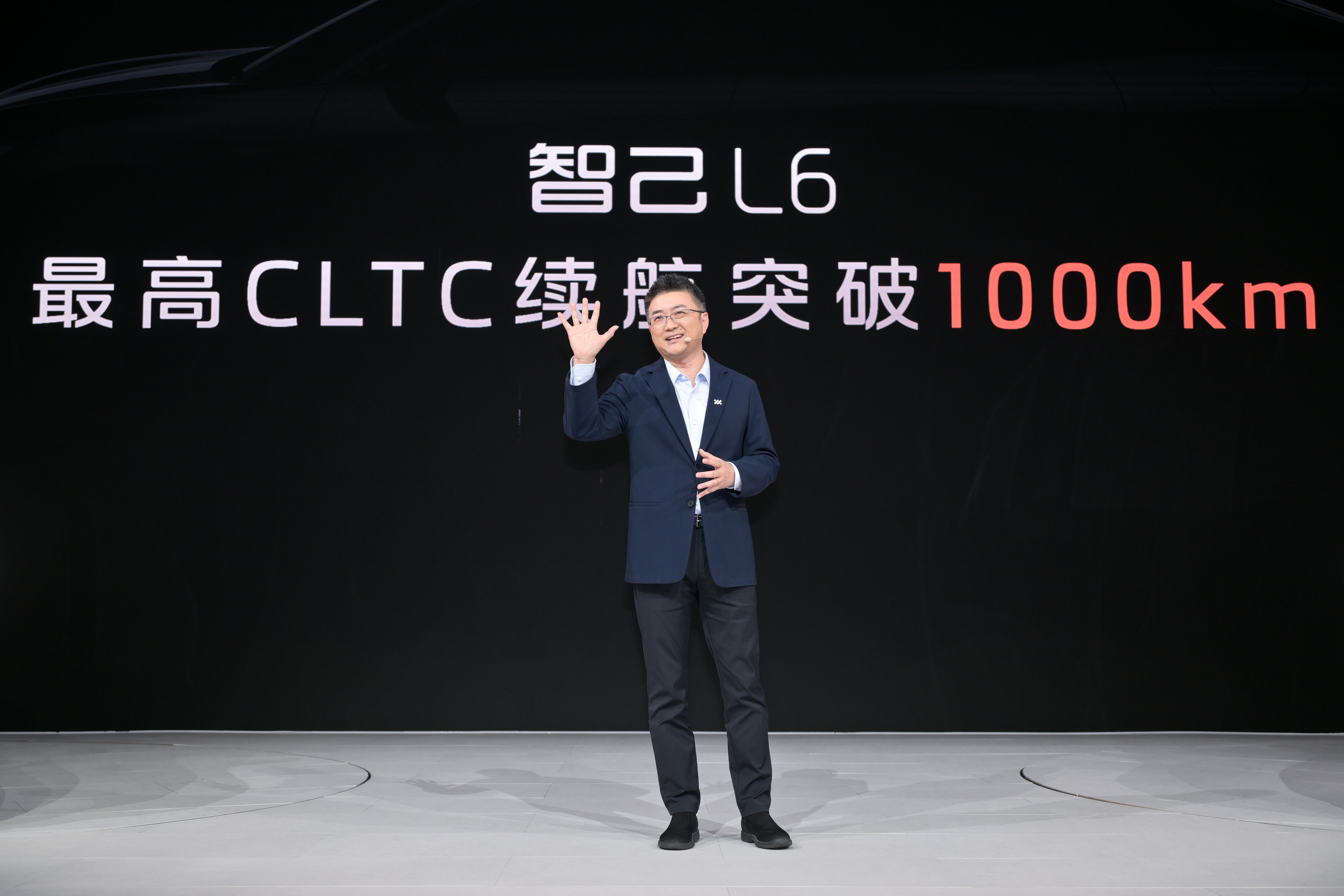 作为智己"6系双子星"的第二款车型,智己l6零百加