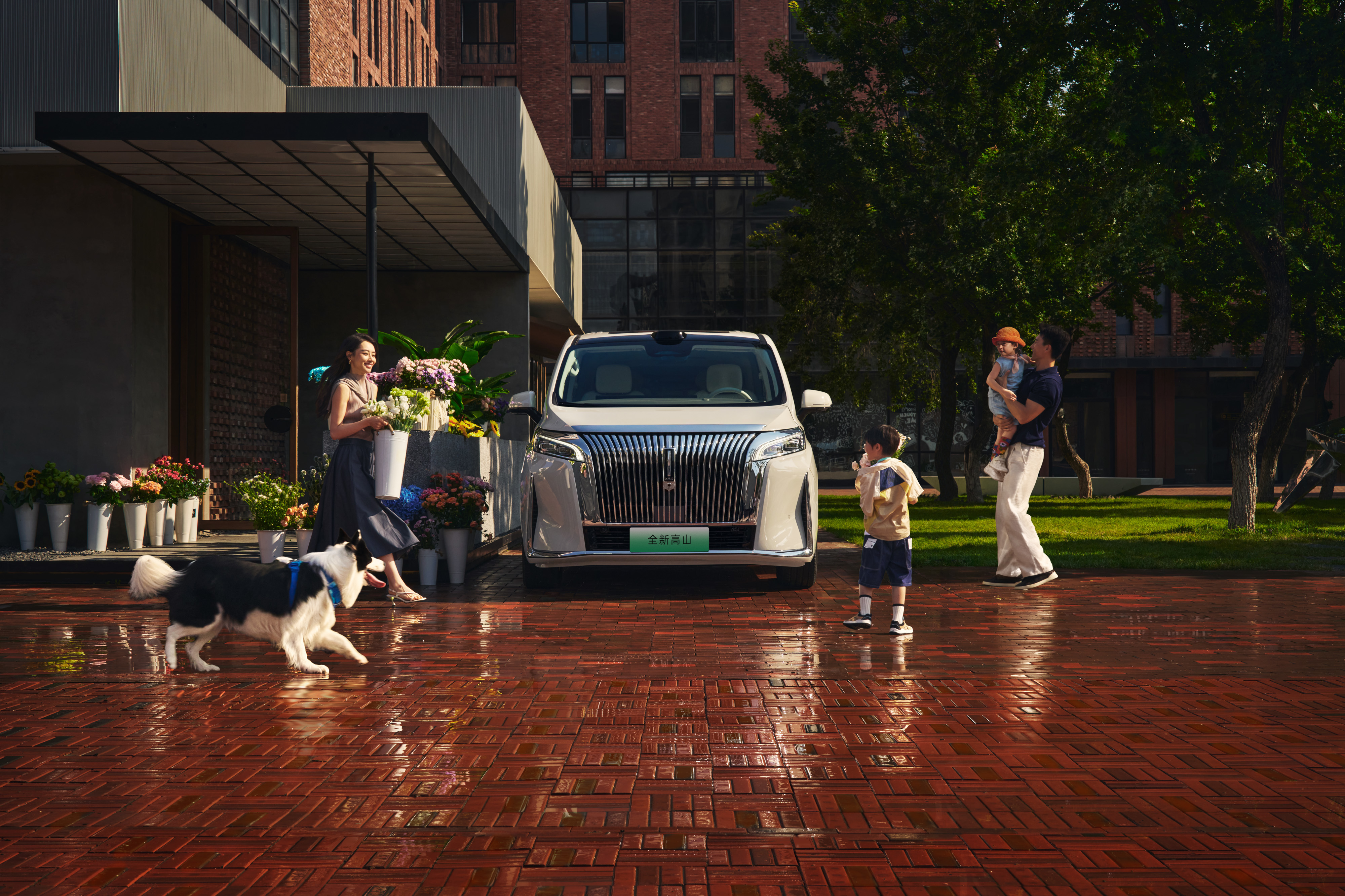 魏牌高山7正式上市,28.58万元开启MPV家庭新时代