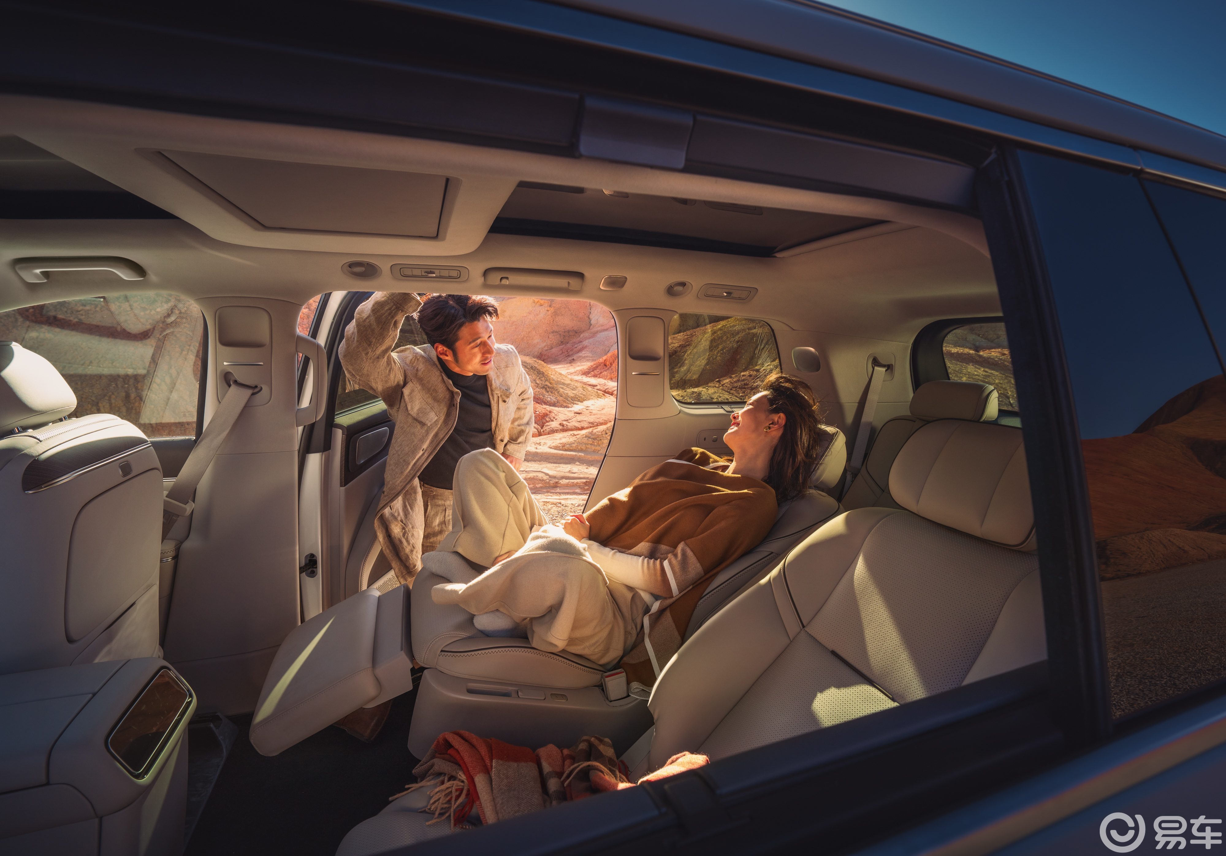 零跑D19上市：别只看价格，它撕开的是“旗舰霸权”