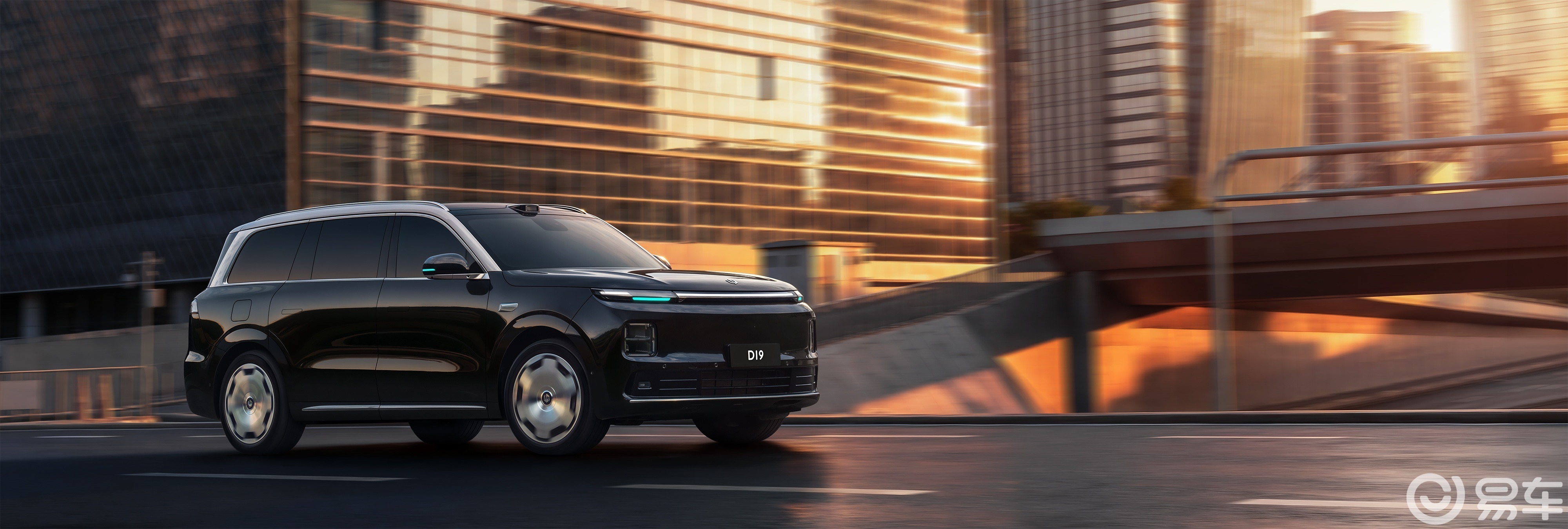 零跑D19上市：别只看价格，它撕开的是“旗舰霸权”