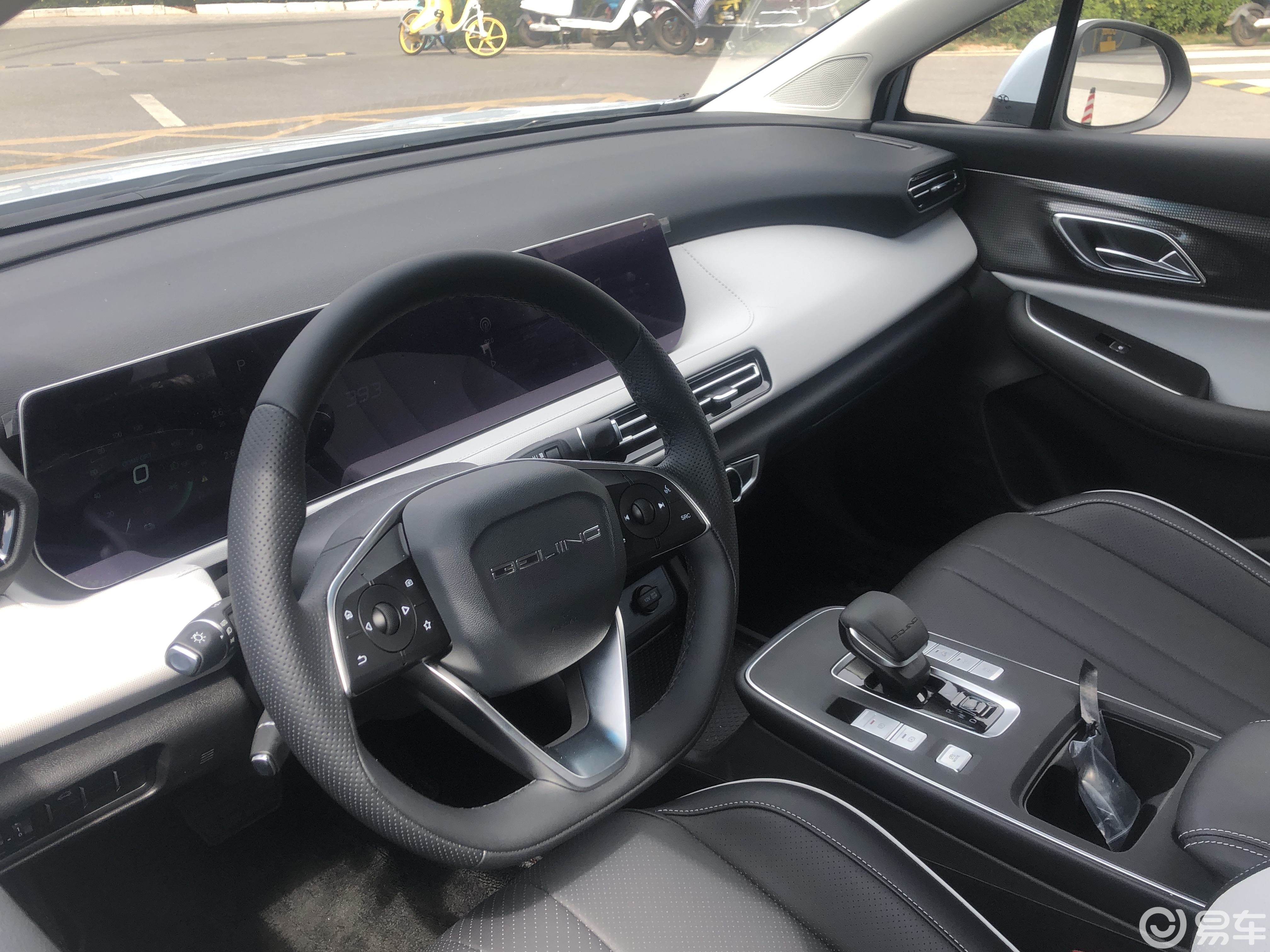 北京eu5 plus内饰-充电-方向盘-易车