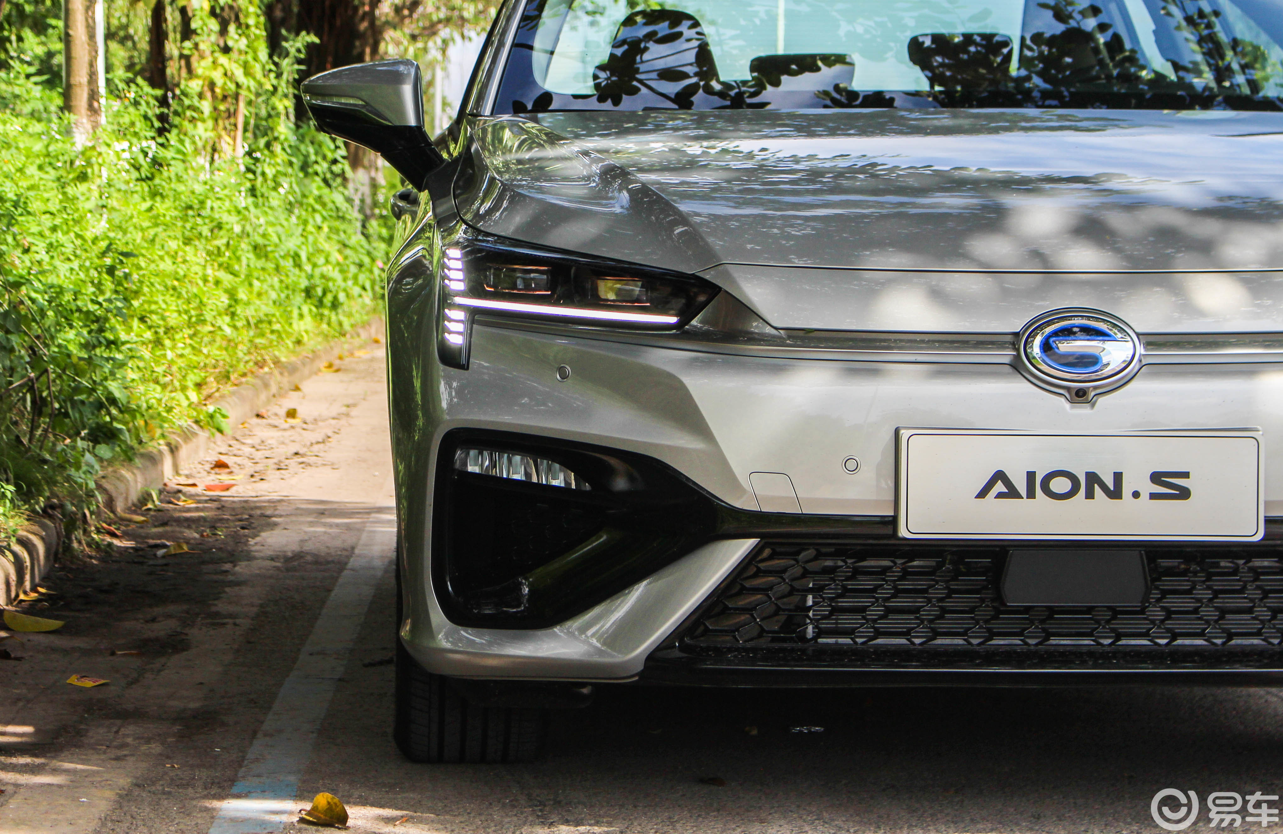 天生自带美颜属性 试驾广汽新能源aions