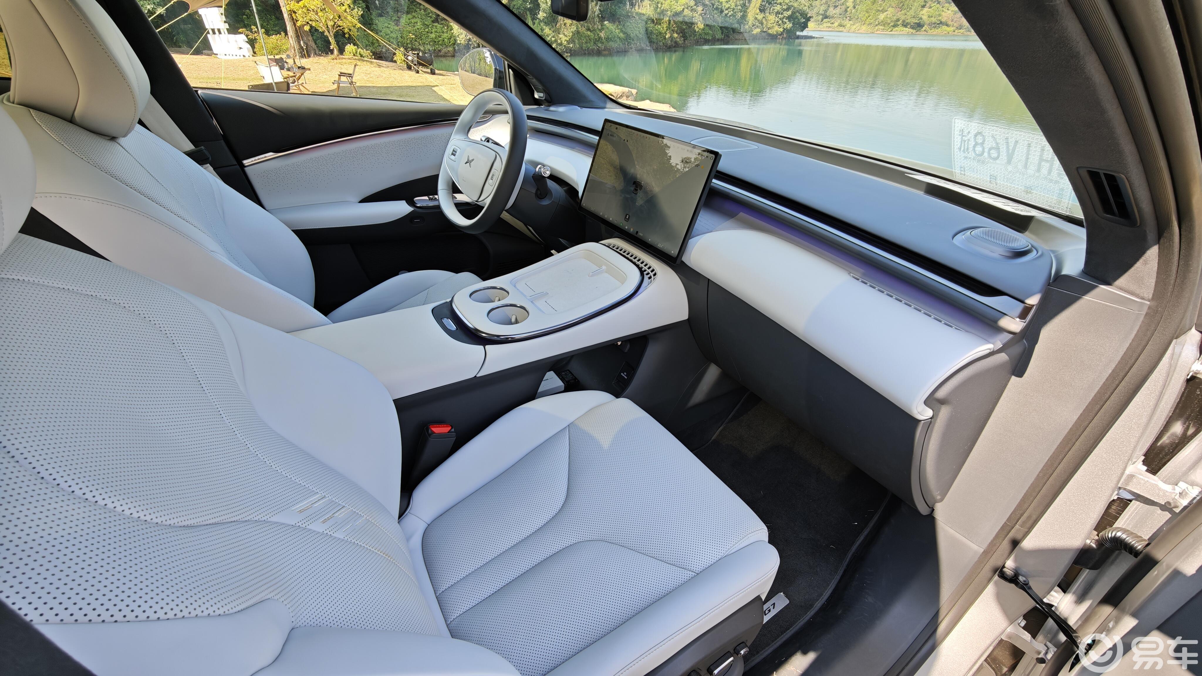 小鹏G7增程版,长超4米9+零重力副驾,续航1704km