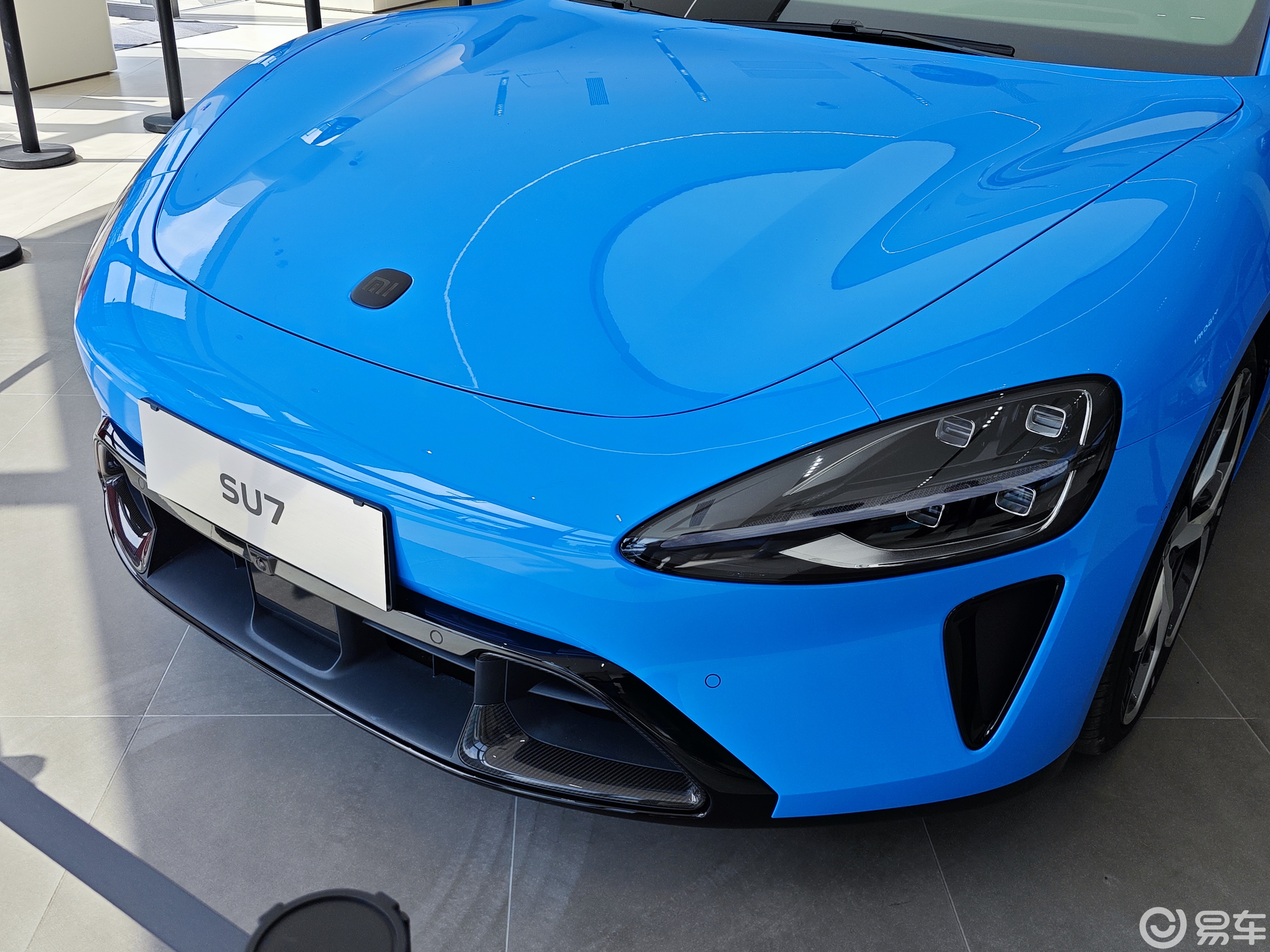 新一代小米SU7实拍：门把手换了、舒适性升级，但更贵了