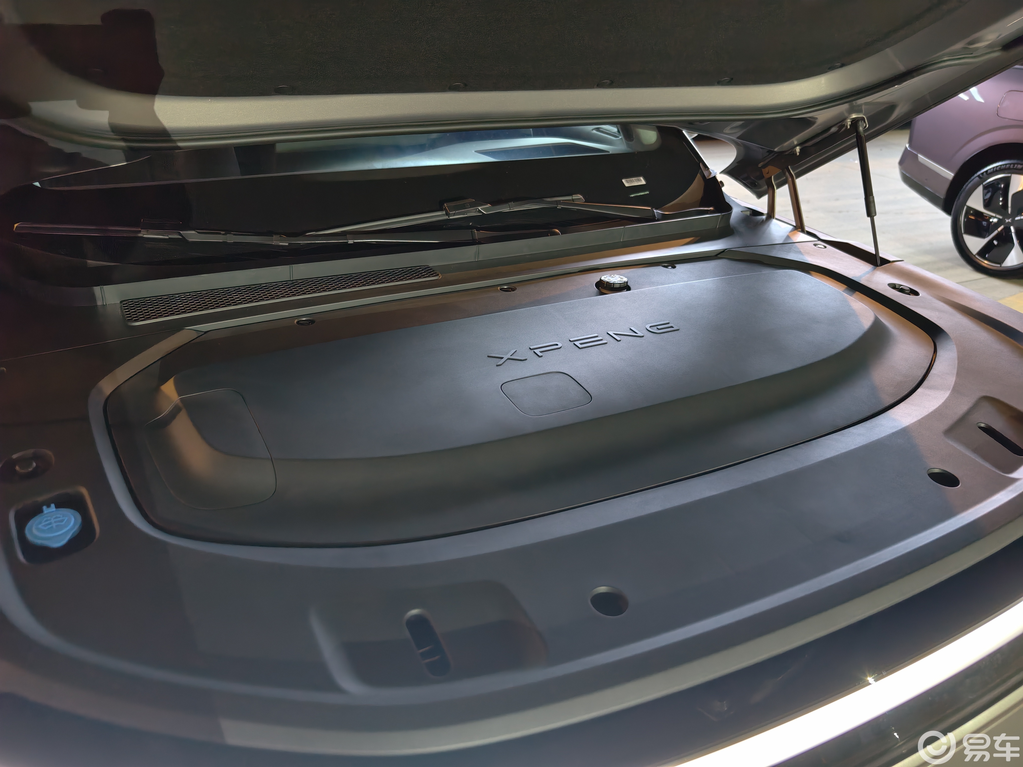 预售价39.98万 小鹏GX开启预售