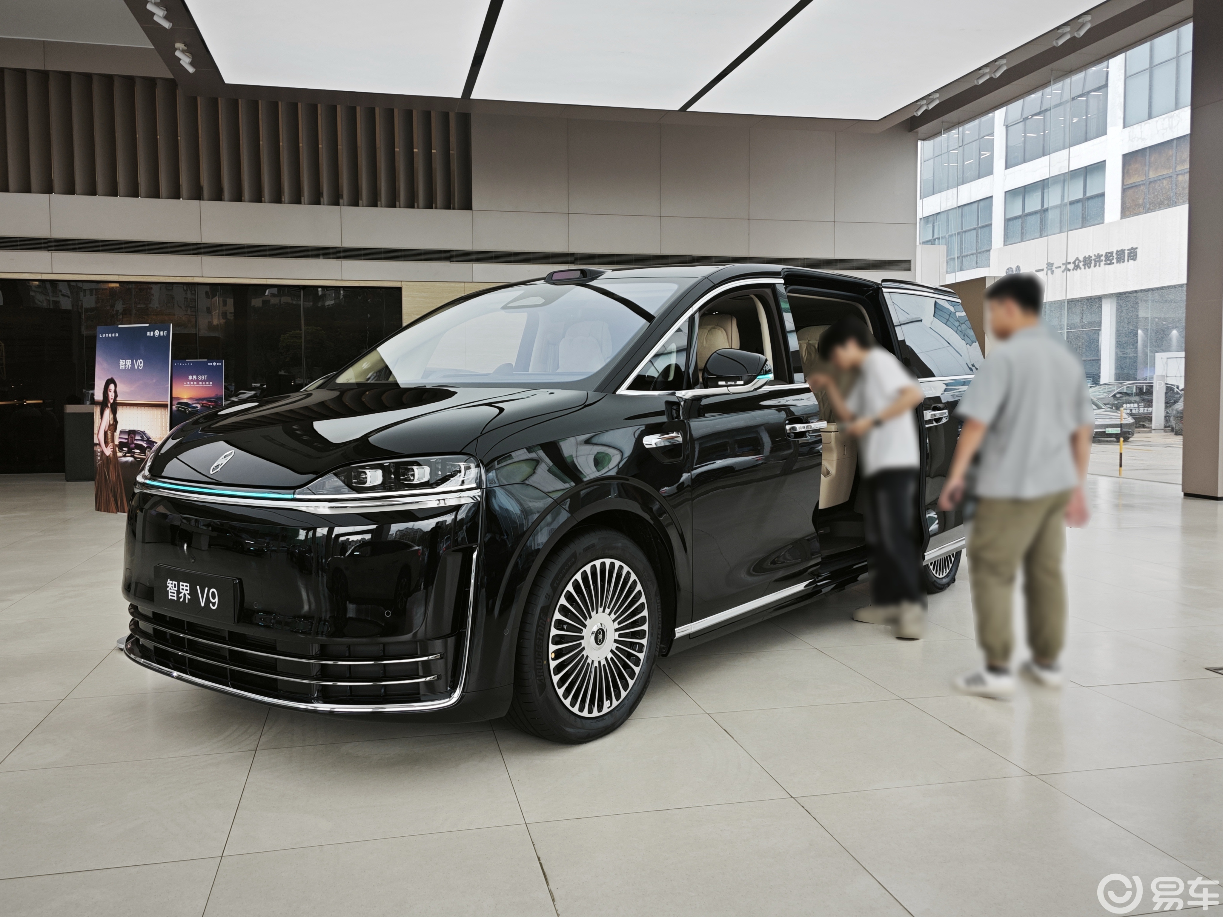 智界V9能不能火？看线下客流、用户反馈，答案一目了然