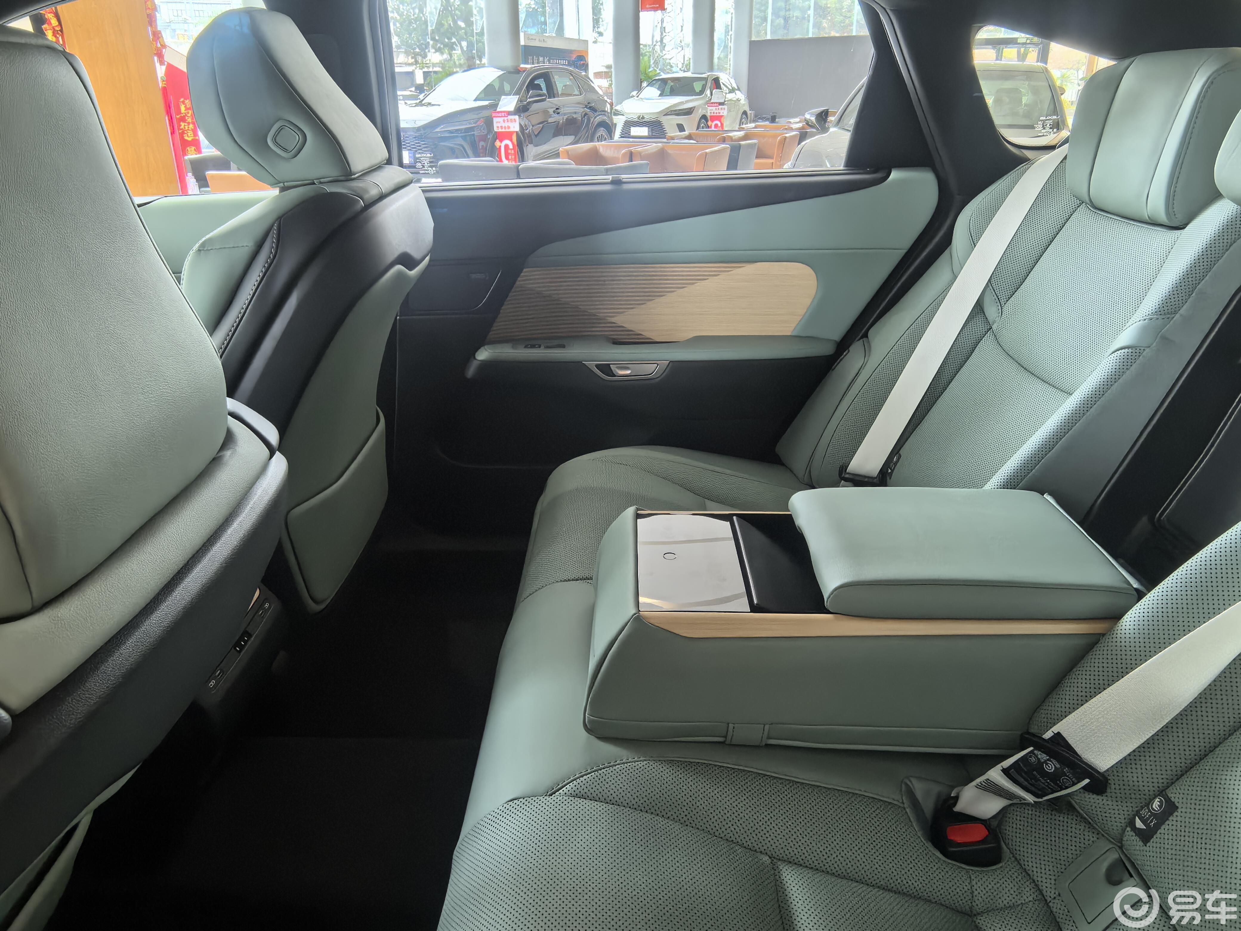 全新雷克萨斯ES,大过奥迪A6L配343马力,混动/纯电