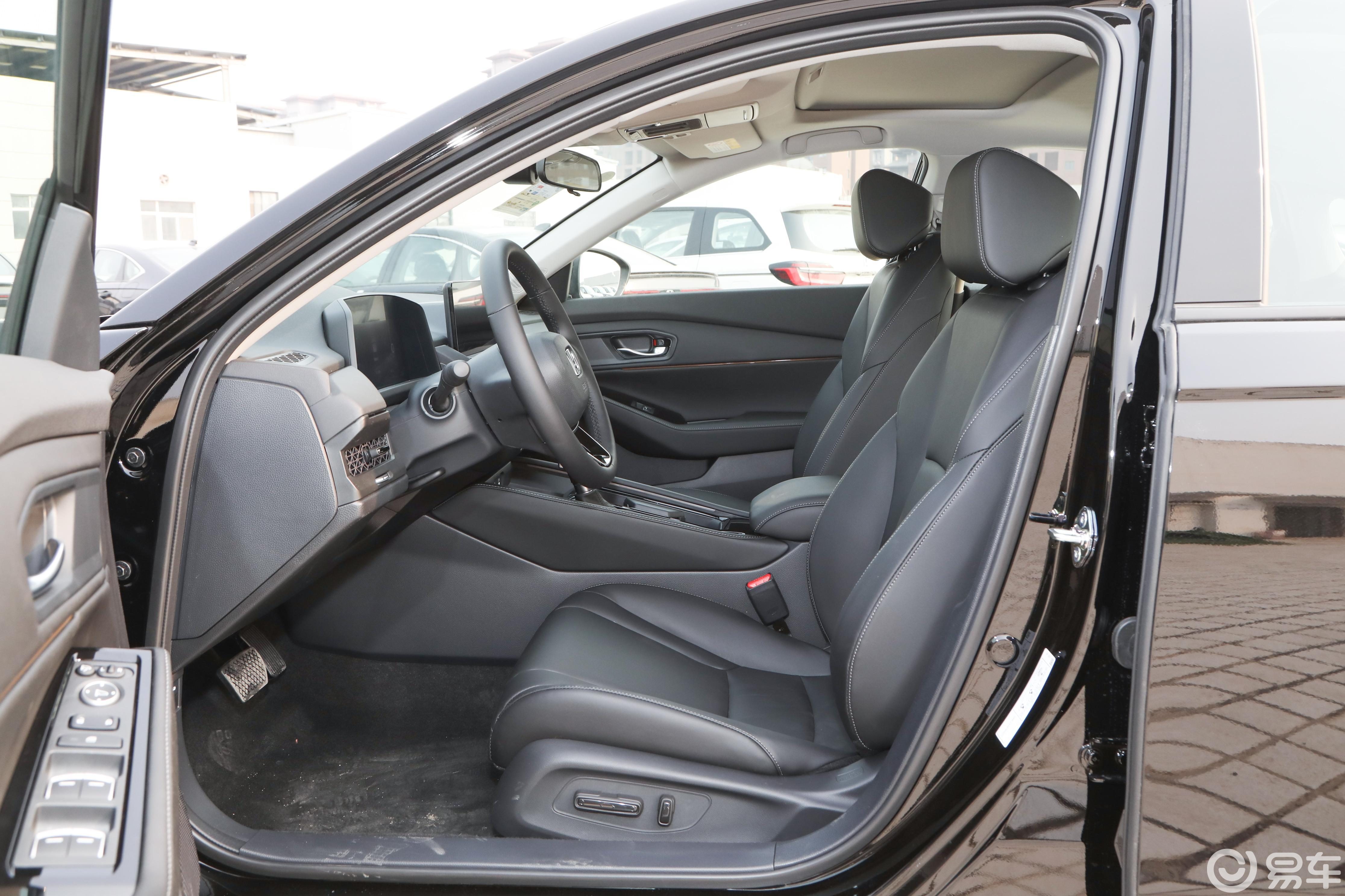 当前位置:>易车>凯美瑞>凯美瑞空间>摘要详情>4464_2976