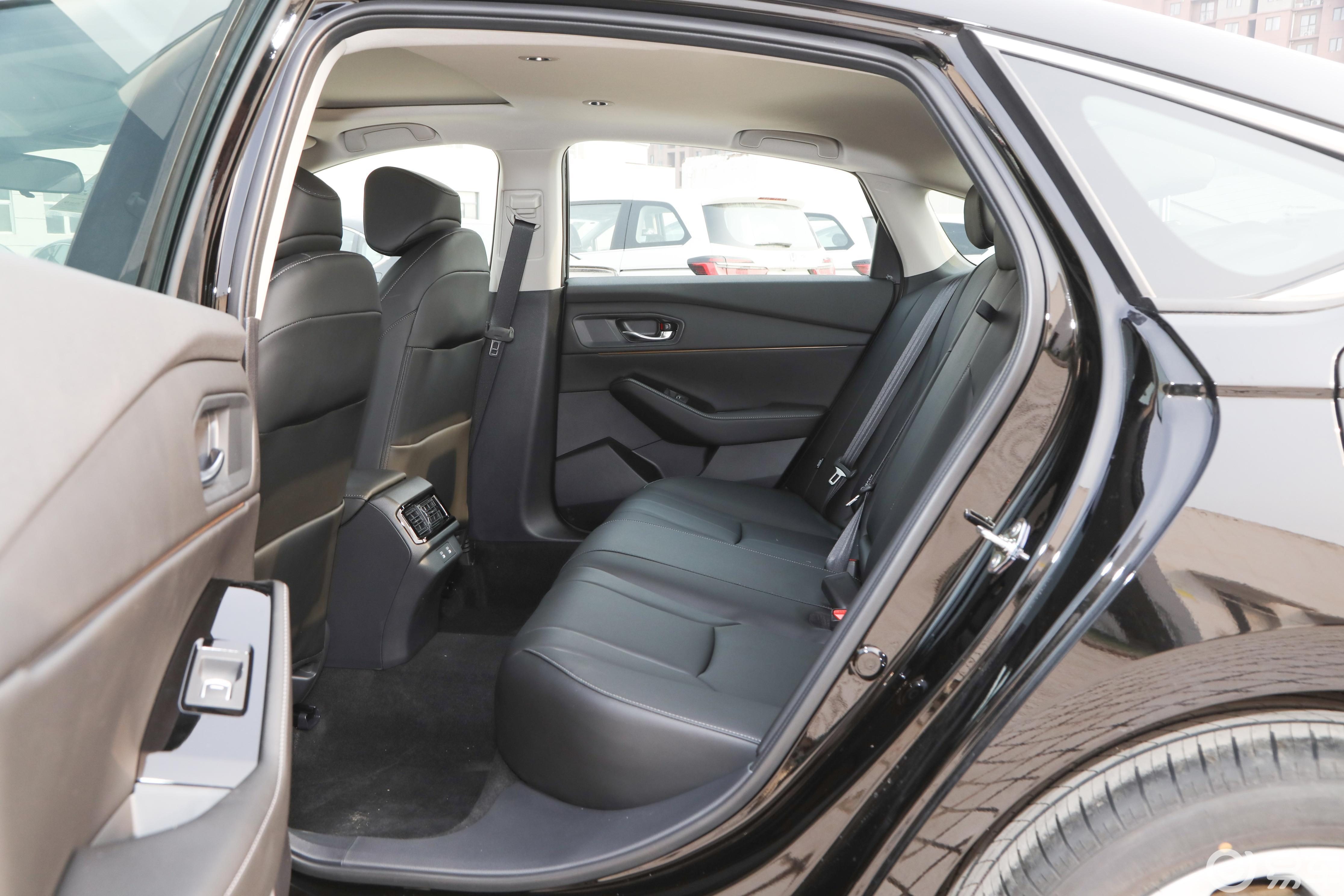 当前位置:>易车>凯美瑞>凯美瑞空间>摘要详情>4464_2976