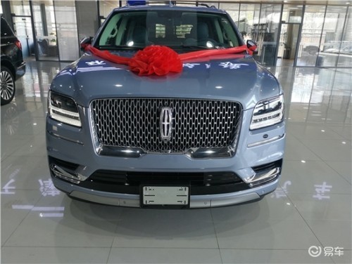 林肯5.7米加长领航员 386fbad2f2934022834255648fb720fd.jpeg
