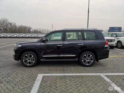 酷路泽2021款内饰 833e6df37552401185c43bd219f99a6c.jpeg