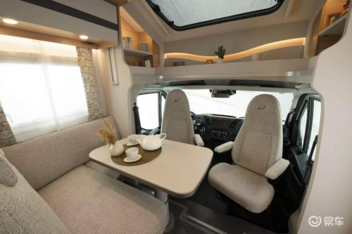 依维柯欧胜内饰-天窗-空间-易车