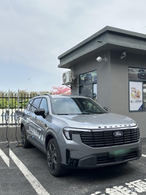 试驾领裕PHEV与领克08EM-P，家庭出行多座凸显优势