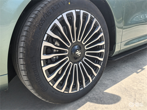 试驾:智己 LS8 超级好开、超级智能、超级增程