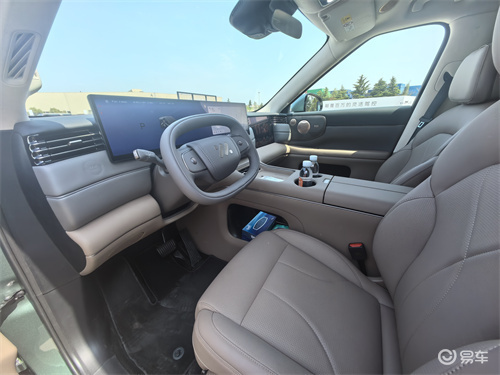 试驾:智己 LS8 超级好开、超级智能、超级增程