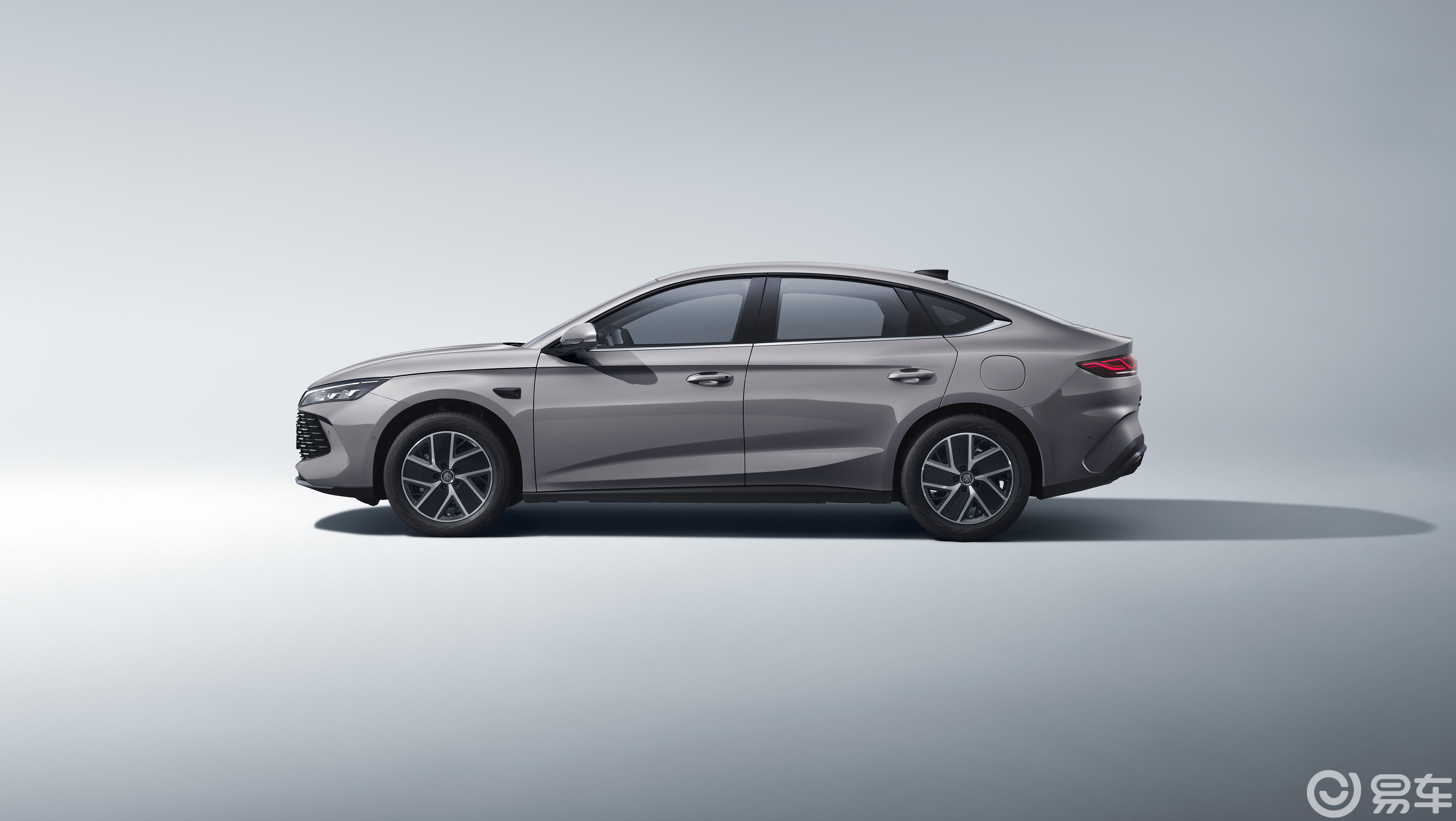 秦L取消“筷子”悬架，稳得不是秦L，是比亚迪的基本盘