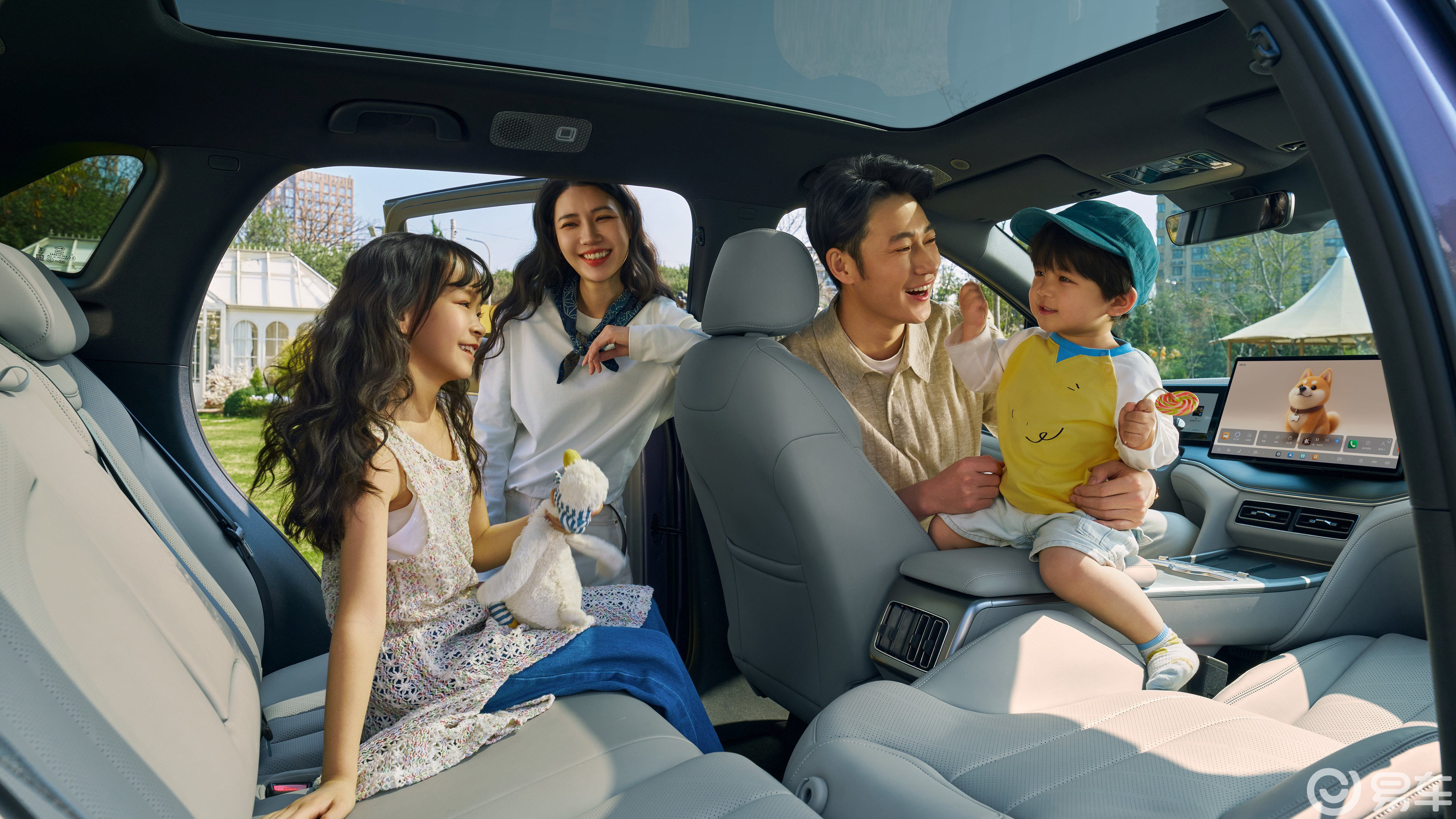 颠覆技术打造越级体验，比亚迪宋Ultra EV上市