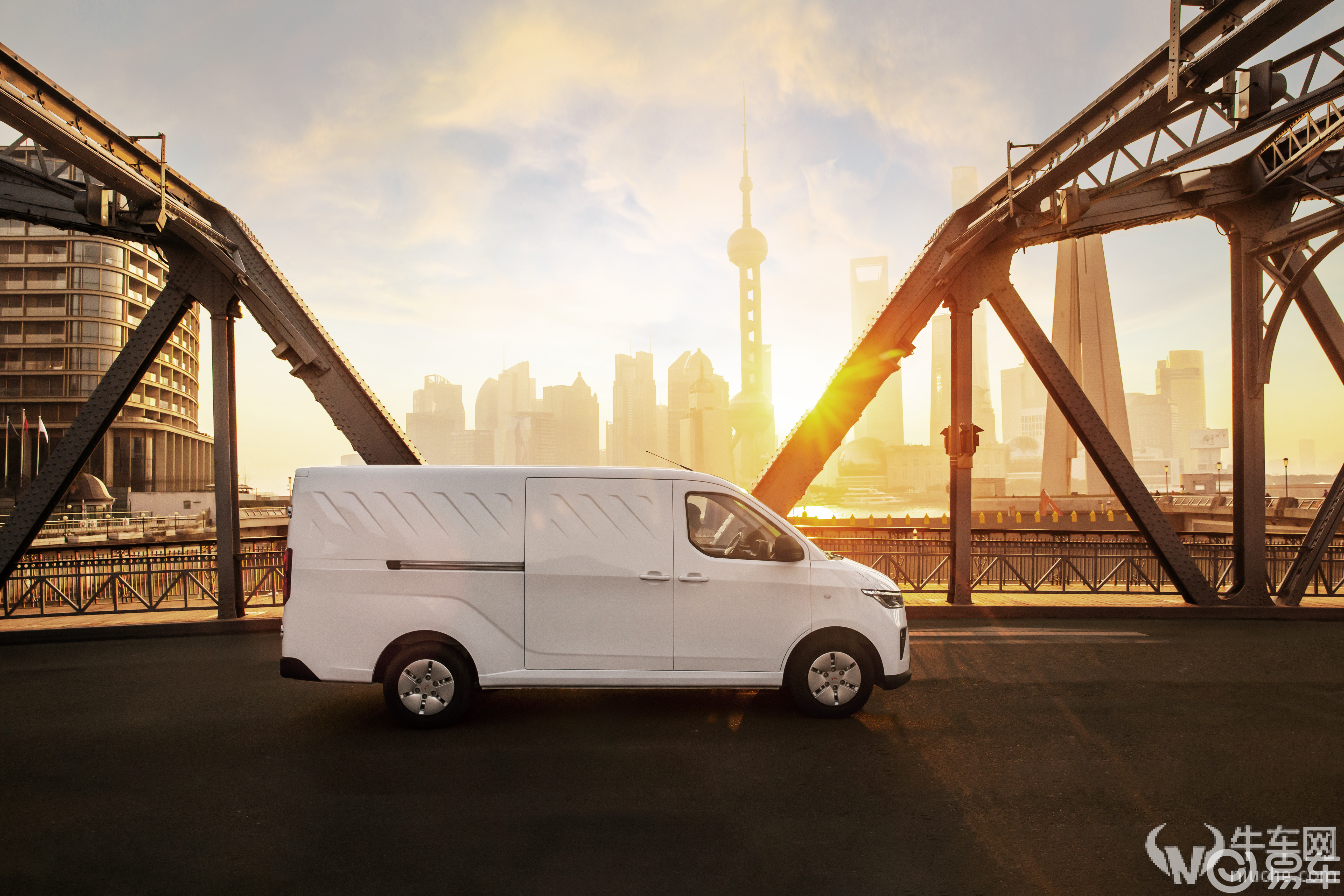 五菱扬光整车车身尺寸达到了4985*1800*1975mm车身尺_易车