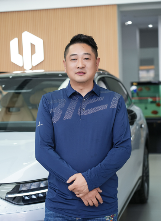 极氪新能源工作服 4bc1be903ce44bc7b49eb8f2fdc9e6f6.png